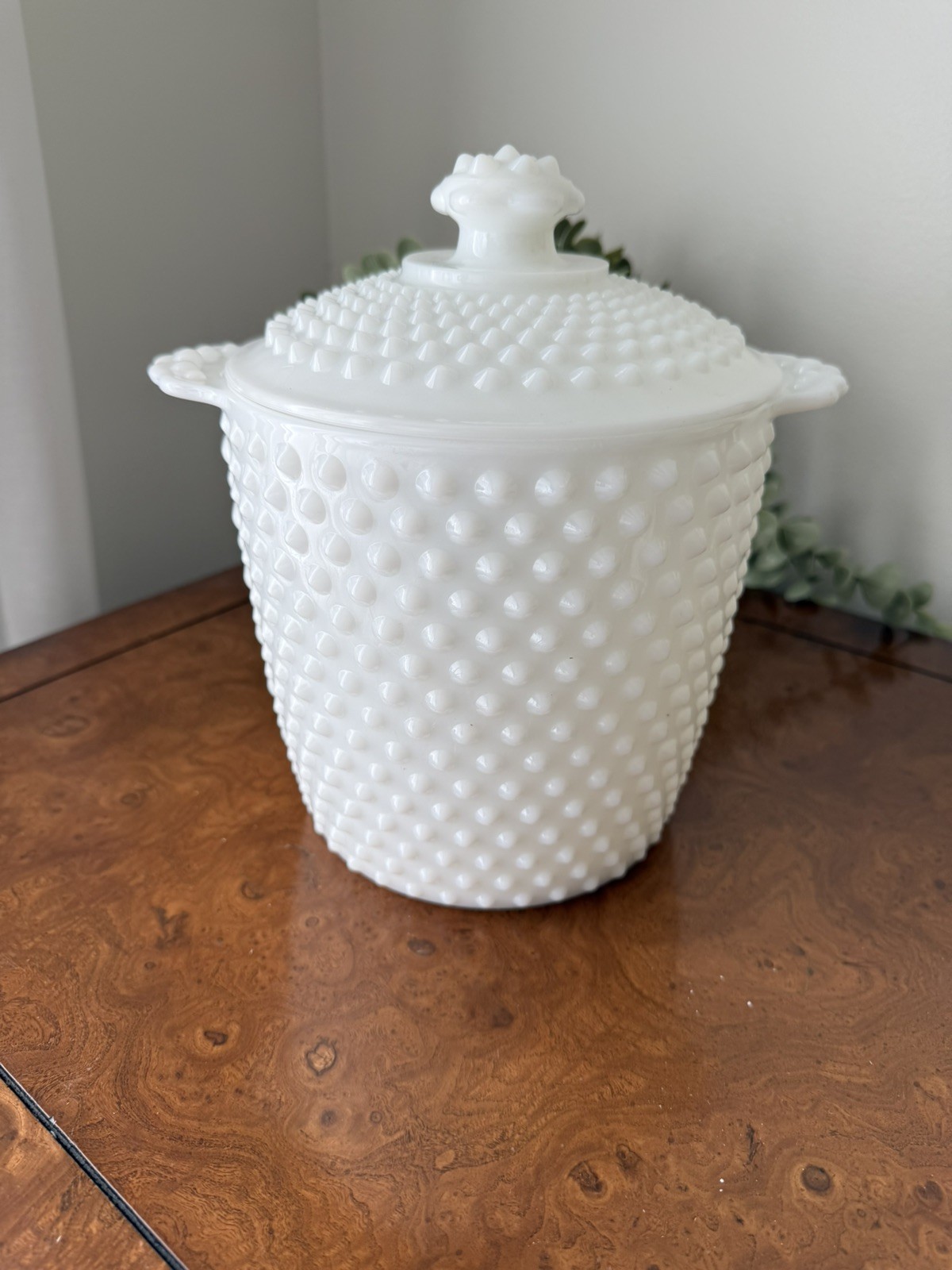 1960’S HOBNAIL WHITE MILK GLASS COOKIE JAR OR ICE BUCKET WITH LID, MINT NO DINGS 1960’S HOBNAIL WHITE MILK GLASS COOKIE JAR OR ICE BUCKET WITH LID, MINT NO DINGS