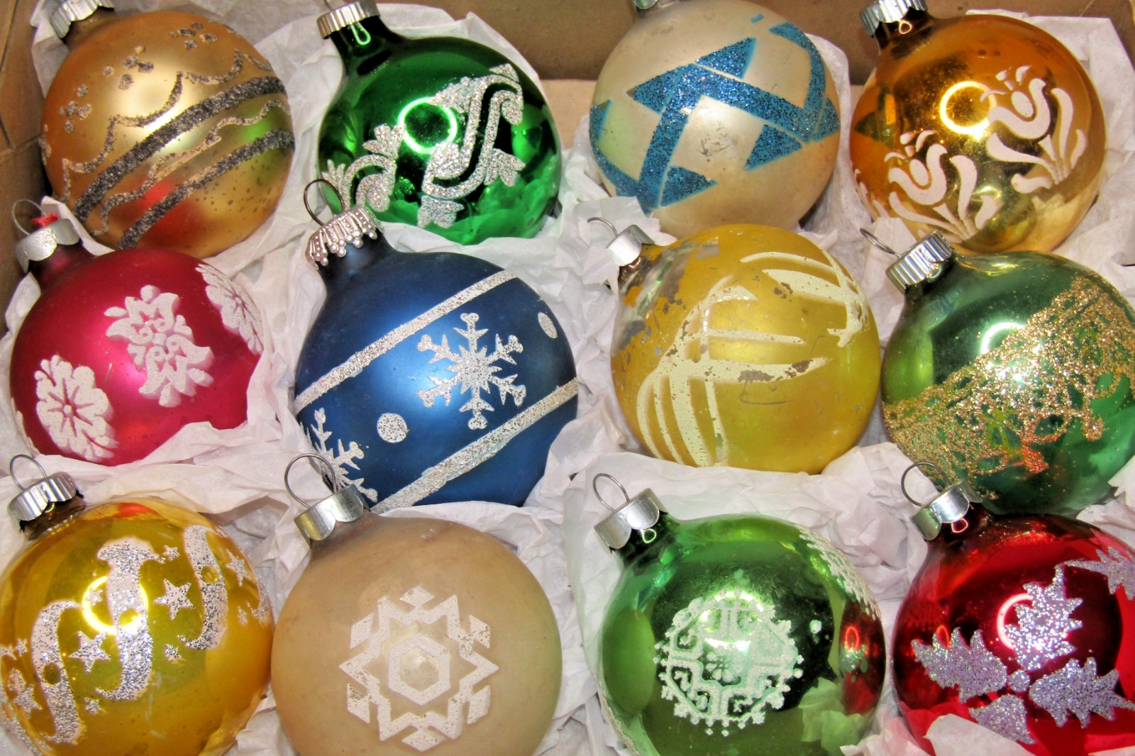 Lot 12 VTG Glass Glitter Stencil Pictured Multicolor BALL Christmas Ornament USA