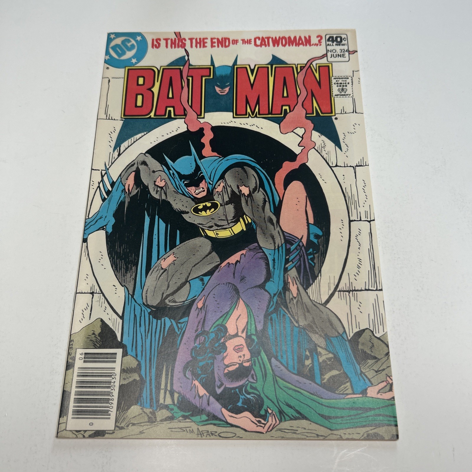 Batman #324 DC Comics 1980, Catwoman Cover Aparo, NEWSTAND High-Grade Batman #324 DC Comics 1980, Catwoman Cover Aparo, NEWSTAND High-Grade