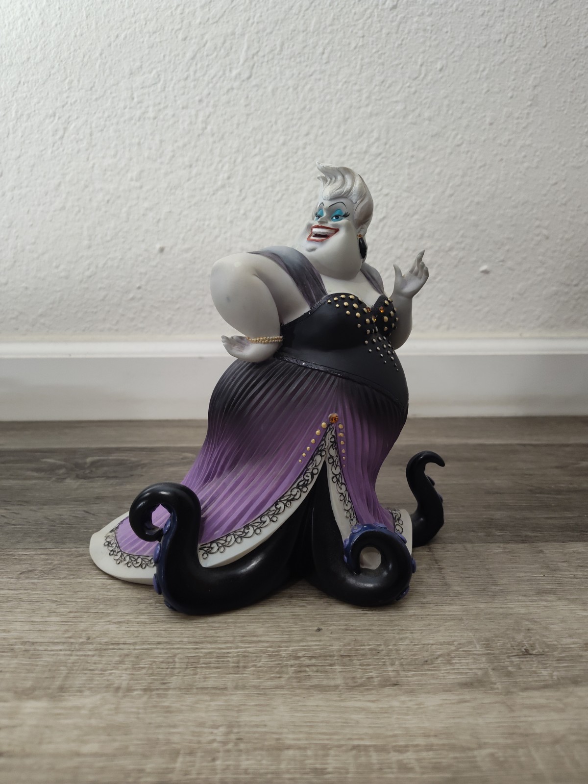 Disney Showcase Ursula Figurine Enesco 4055791 Little Mermaid Villain Disney Showcase Ursula Figurine Enesco 4055791 Little Mermaid Villain