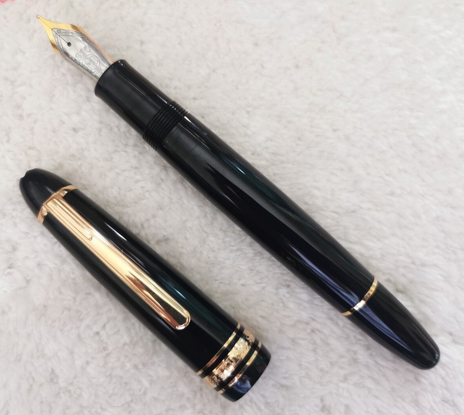 Luxury 149 Series Bright Black + Gold Clip M nib Fountain Pen