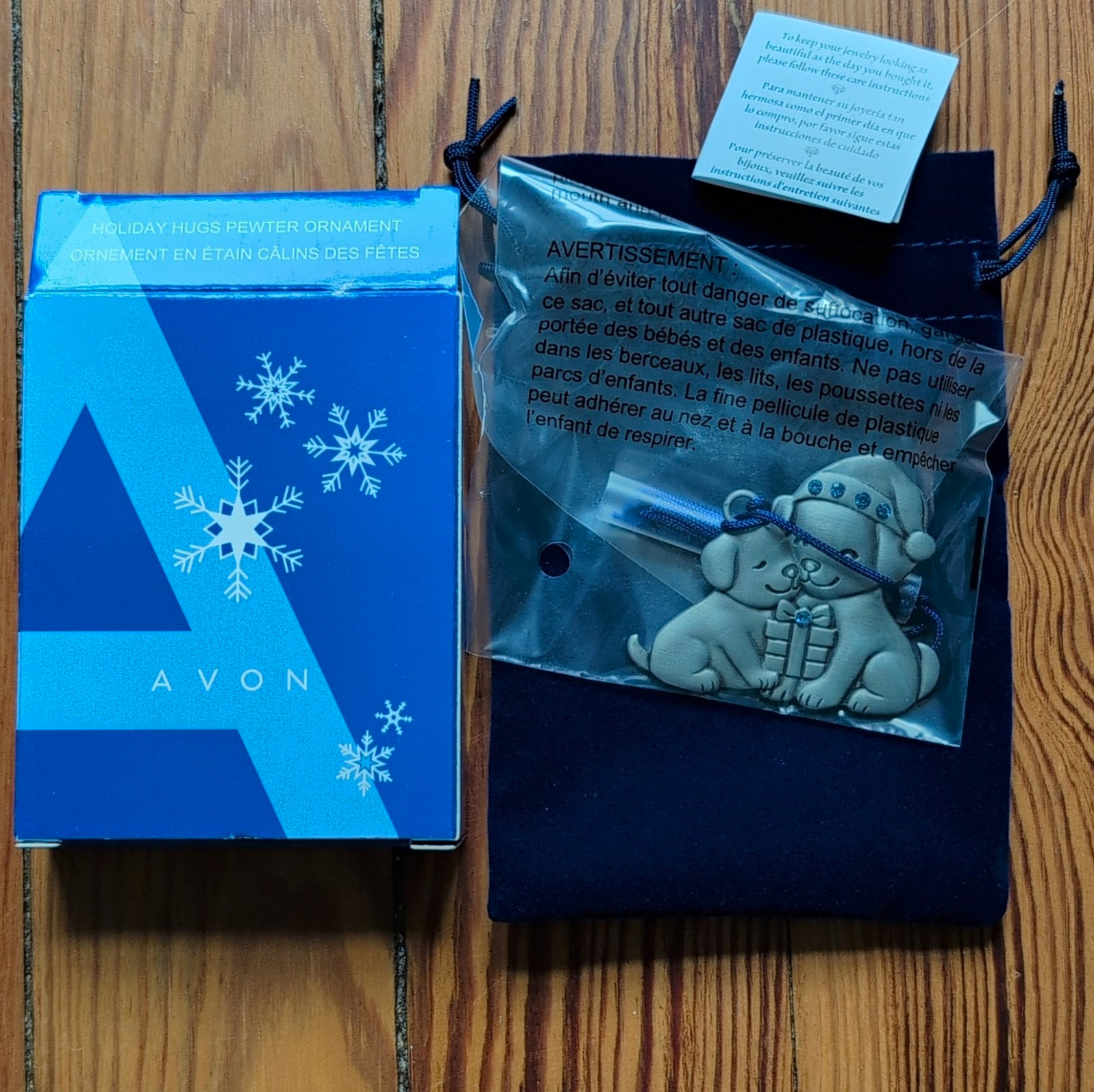 Avon 2026 Collectible Christmas Pewter Holiday Hugs Ornament in Box -Great gift Avon 2026 Collectible Christmas Pewter Holiday Hugs Ornament in Box -Great gift