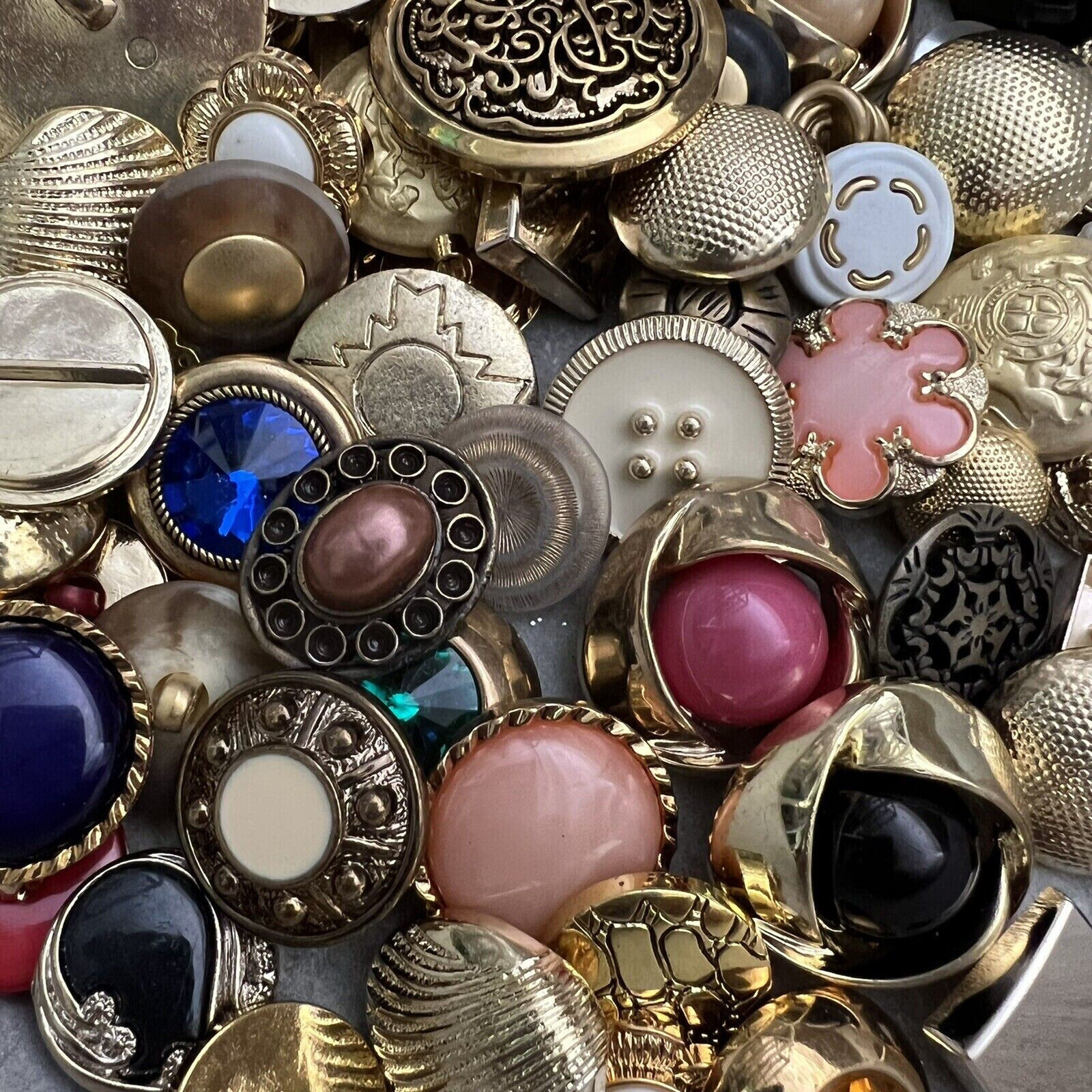 50 Best Premium MIXED LOT All Kinds Of GOLD & ANTIQUE GOLD Buttons All Sizes