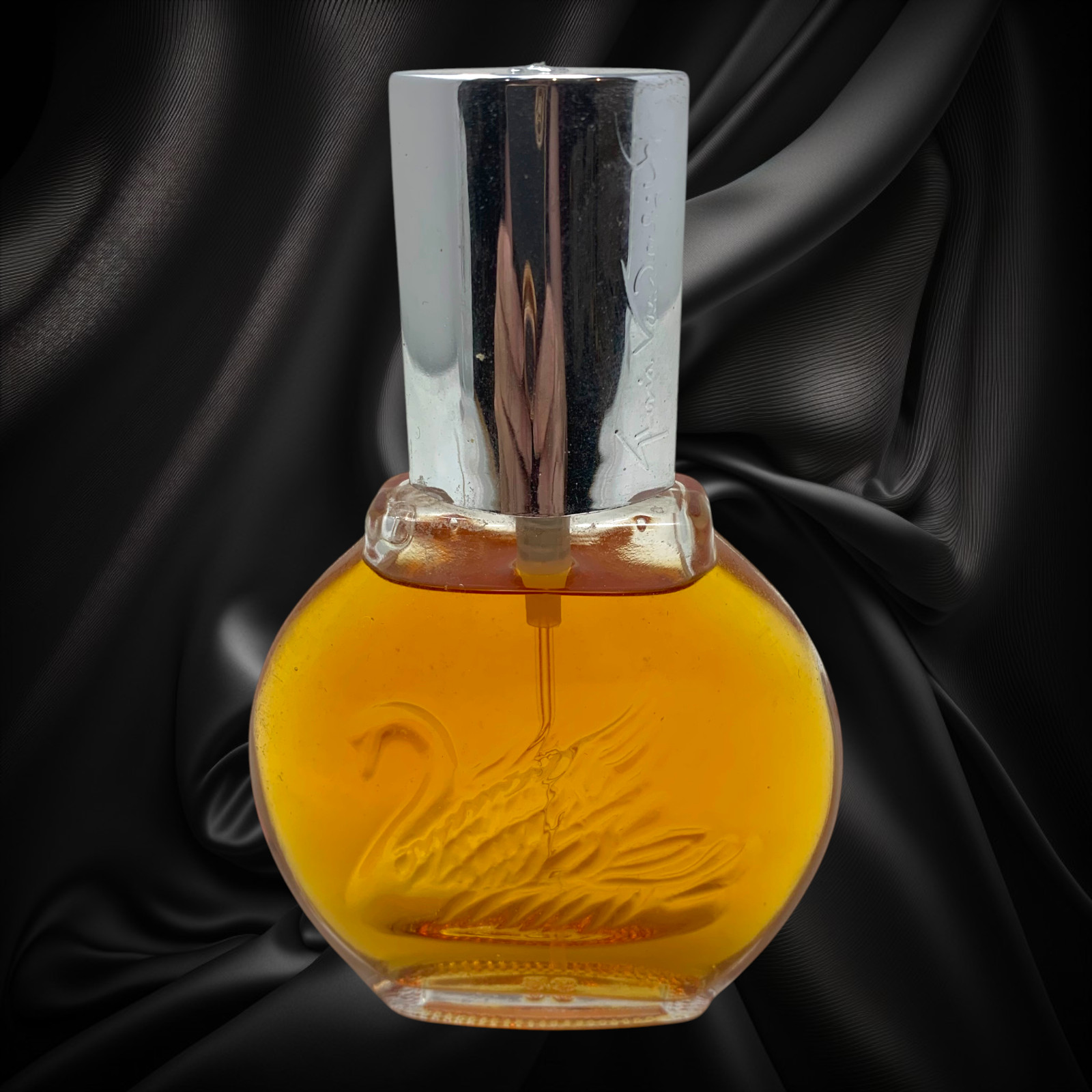 Vintage 1980's Gloria Vanderbilt Eau De Toilette Perfume 1.7 oz 50mL Swan Logo Vintage 1980's Gloria Vanderbilt Eau De Toilette Perfume 1.7 oz 50mL Swan Logo