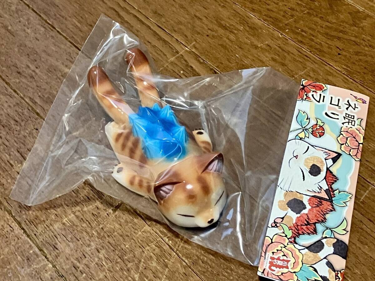 Konatsuya sleeping Negora sofubi  soft vinyl Collectible figure Ages 14+ 