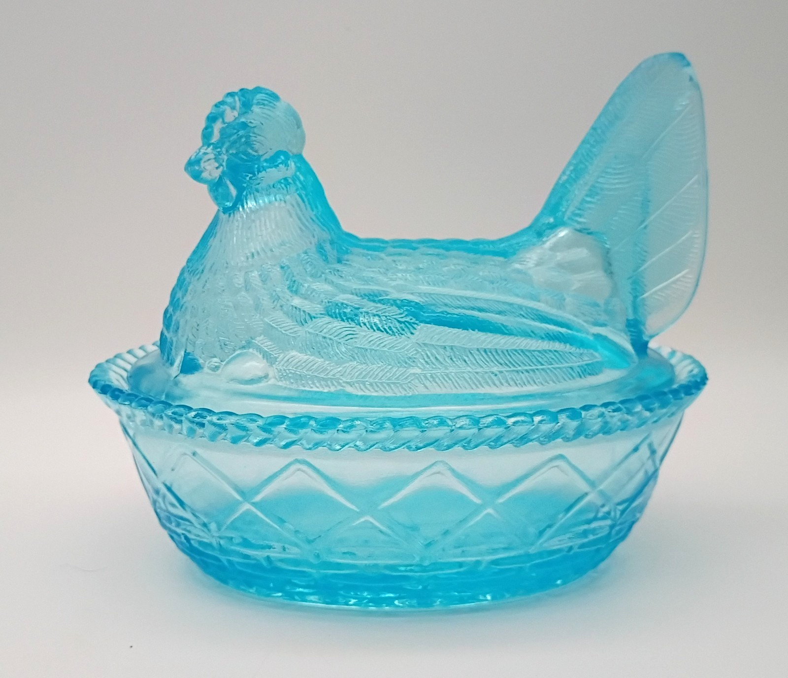 Vintage Westmorland Hen on Nest ~ Rare Translucent Aqua Blue ~ 1950-1970 