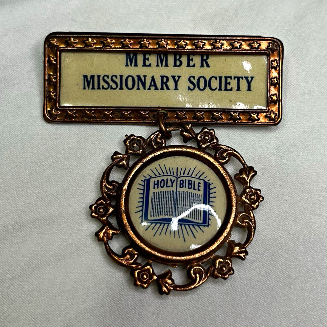 Vintage Missionary Society Member Badge Pin Holy Bible St Louis Button   Brooch