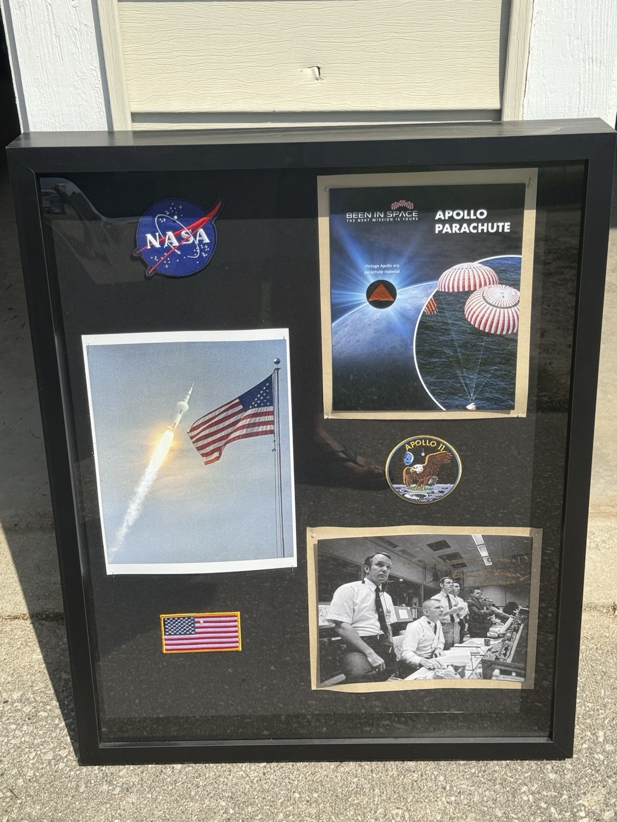 Gene Kranz signature. NASA Apollo 11 items Parachute piece Apollo 11 Patch
