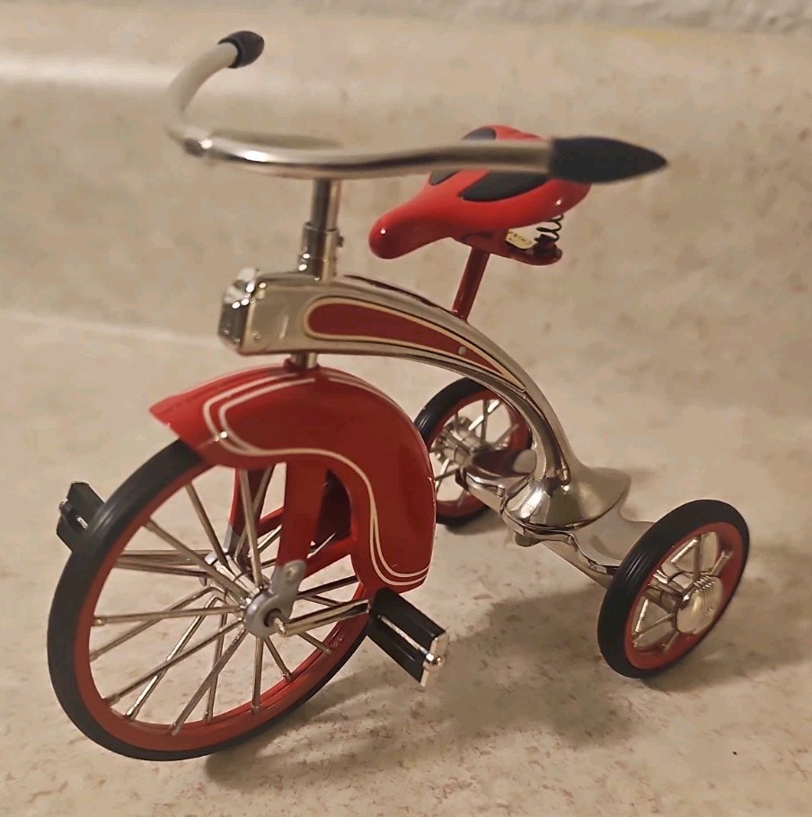 1997 Hlmrk Kid Car Cls 1937 DE LUX VELO Sidewalk Cruisers NIB (4E of 3,042) 1997 Hlmrk Kid Car Cls 1937 DE LUX VELO Sidewalk Cruisers NIB (4E of 3,042)