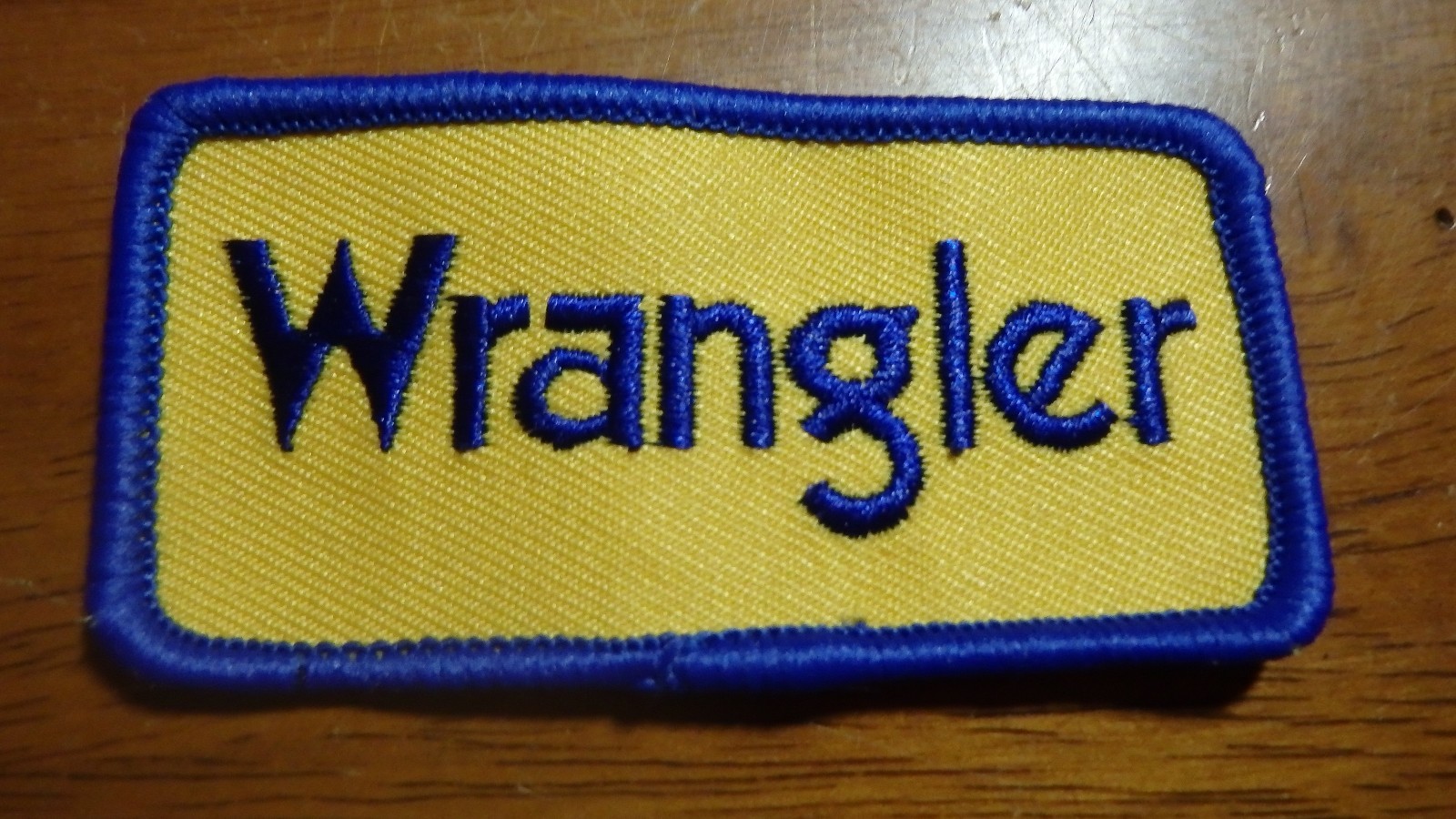 VINTAGE WRANGLER JEANS PATCH CLOTHING PATCH BLUE JEANS 3 X 1 1/2 INCHES 