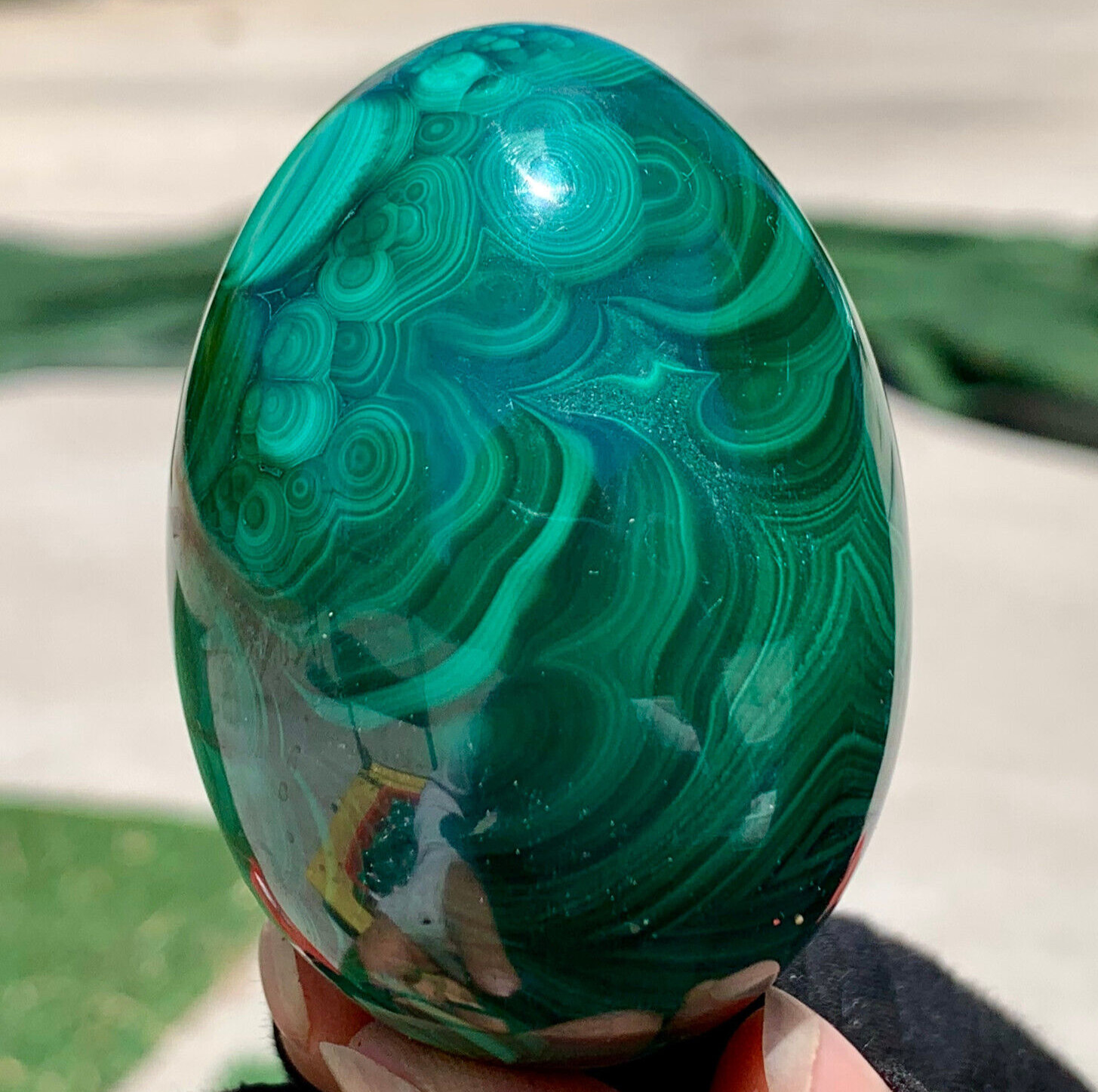 268G Natural glossy Malachite egg transparent cluster rough mineral sample