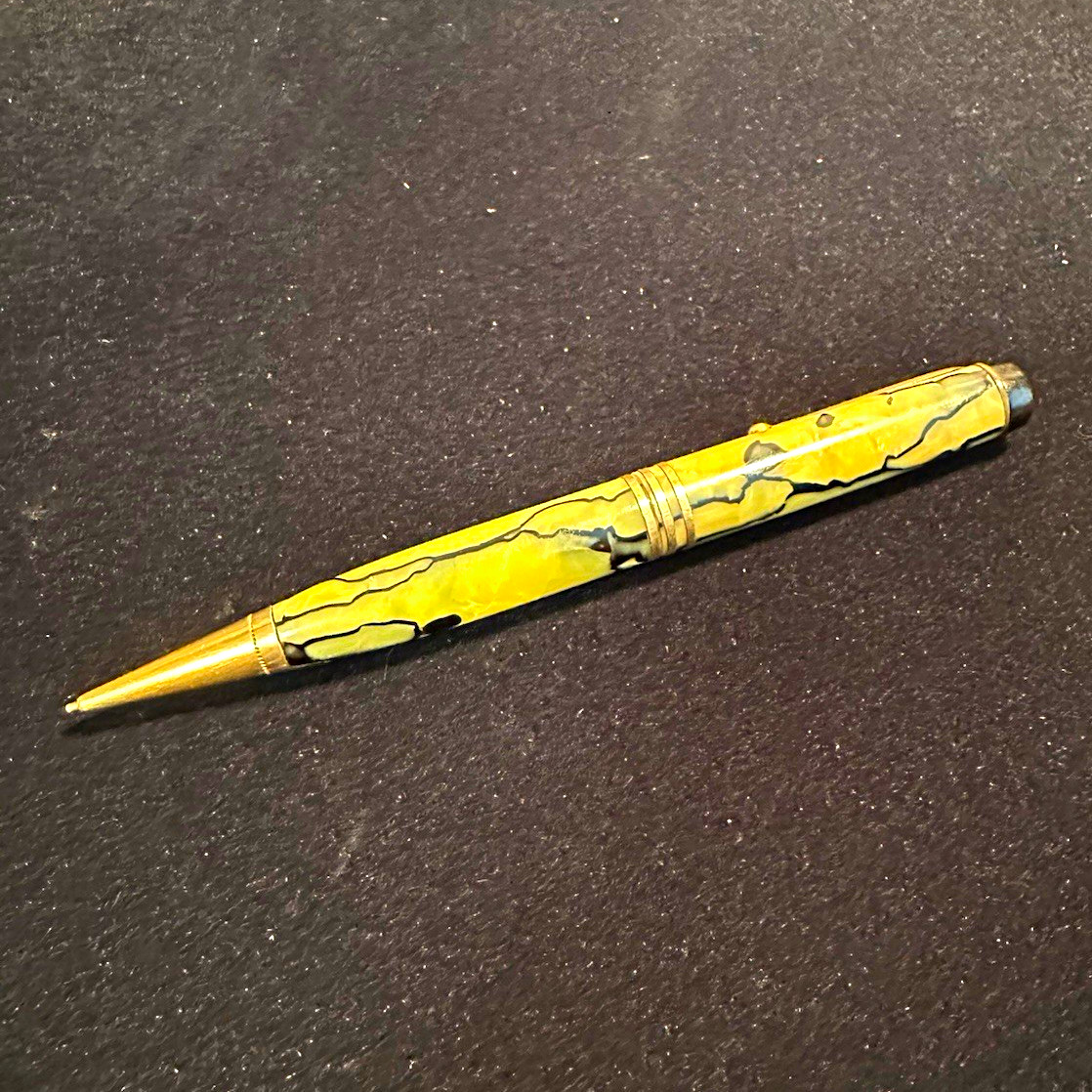 Circa 1930s Parker Duofold Deluxe Streamline Moderne Black & Pearl Mech Pencil Circa 1930s Parker Duofold Deluxe Streamline Moderne Black & Pearl Mech Pencil