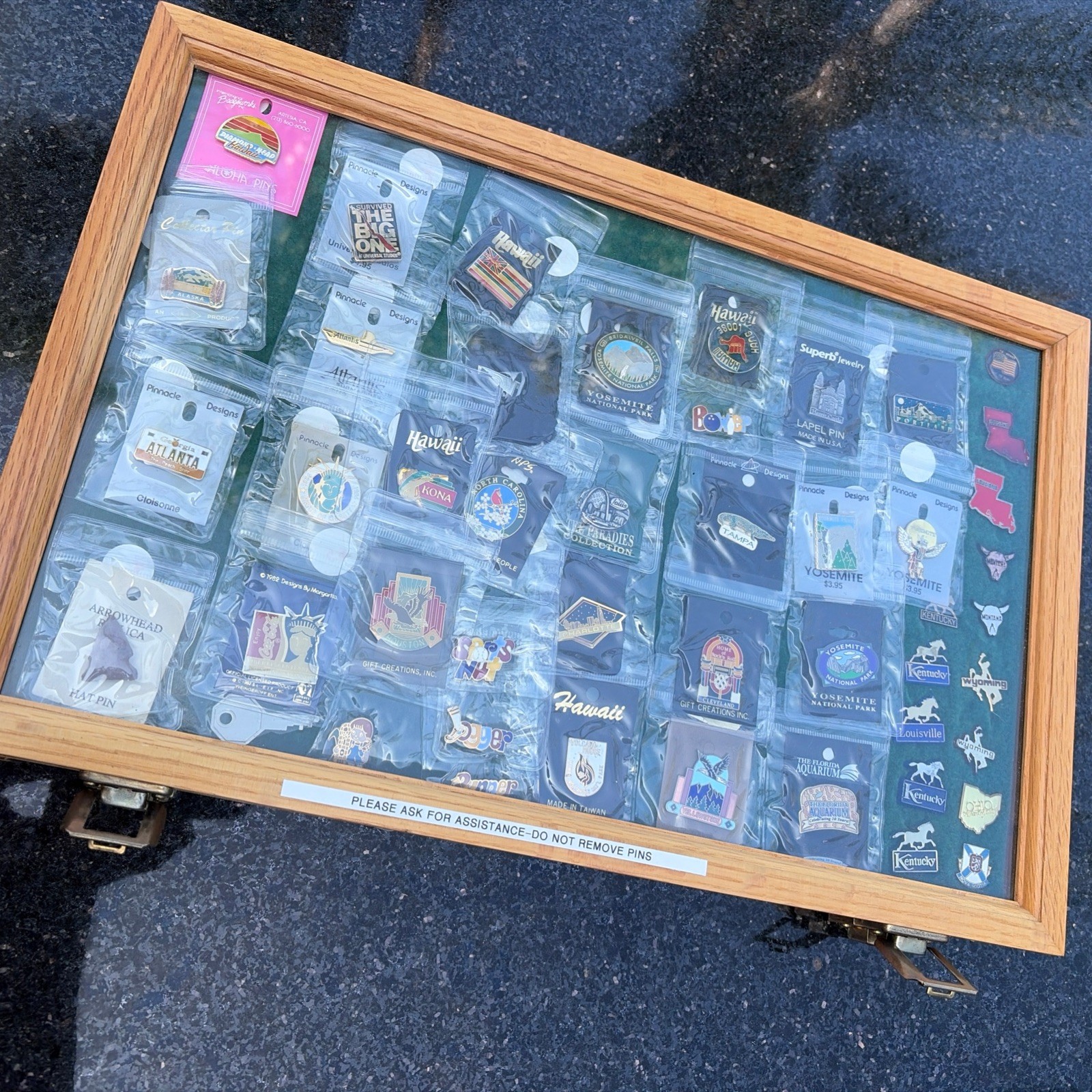 Vintage Travel Souvenir Pins w/ Wood Display Hawaii Yosemite USA NOS lot of 46 Vintage Travel Souvenir Pins w/ Wood Display Hawaii Yosemite USA NOS lot of 46