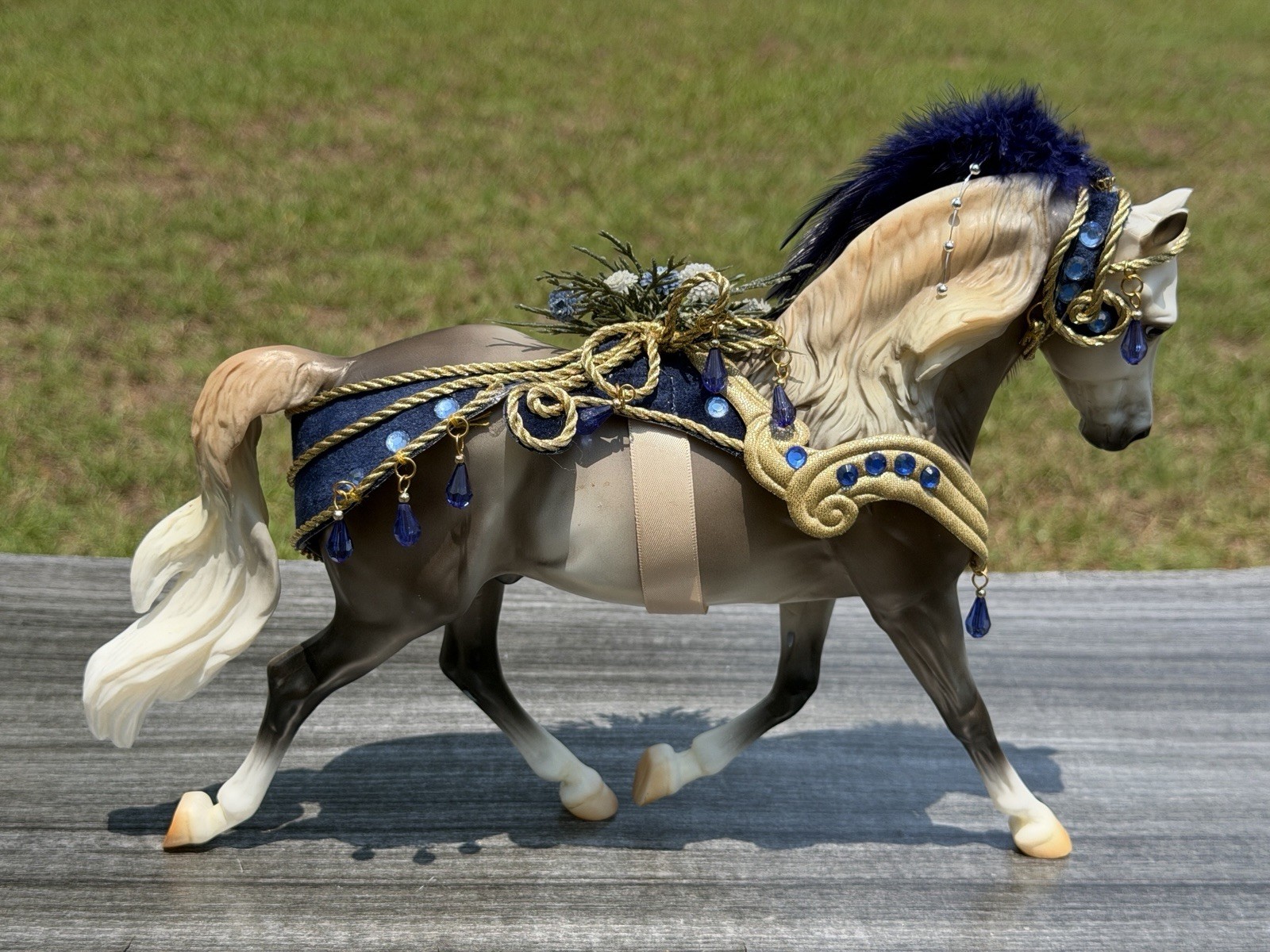 Breyer Snowbird 2022 Holiday Christmas Horse Troubadour