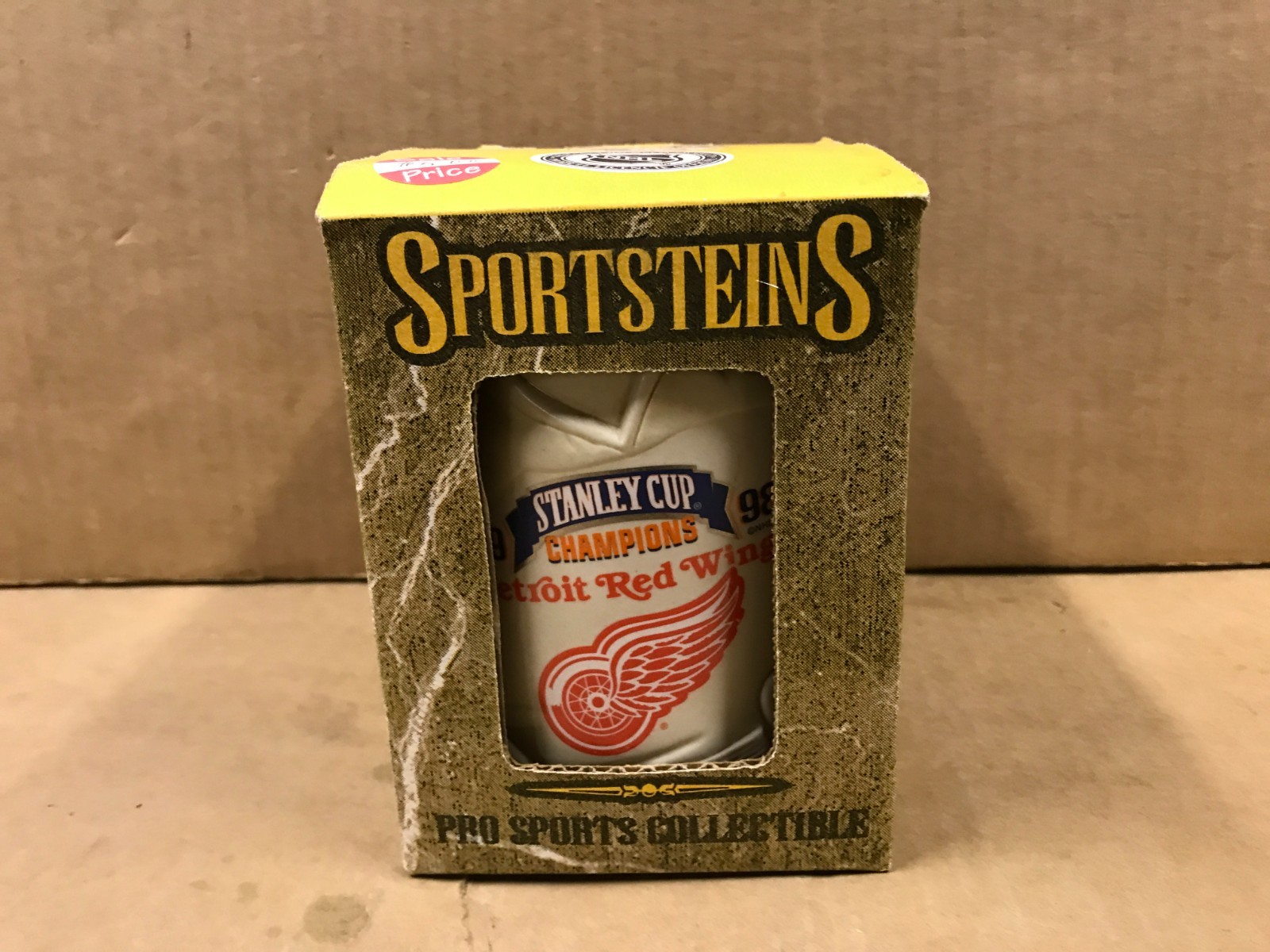 VIntage 1998 Detroit Red Wings Stanley Cup Champions Beer Stein by Sportsteins VIntage 1998 Detroit Red Wings Stanley Cup Champions Beer Stein by Sportsteins