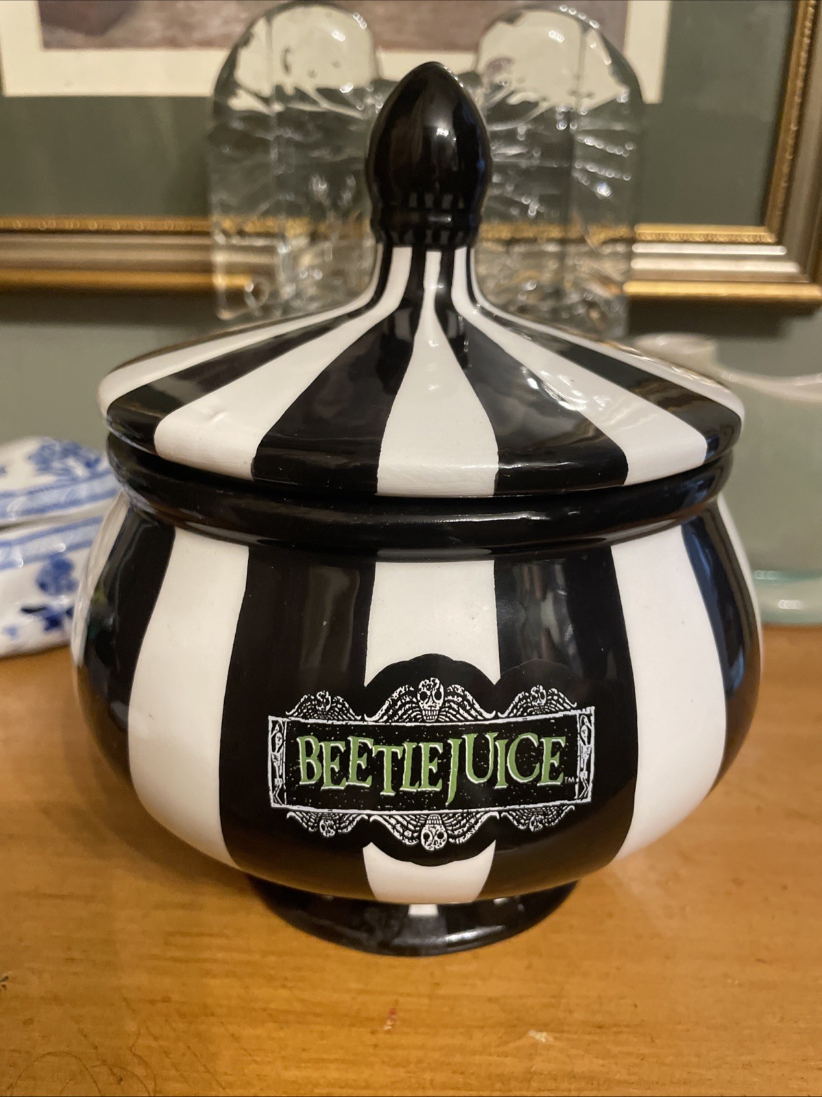 BEETLEJUICE Candy Jar Black/White Stripe EMPTY BEETLEJUICE Candy Jar Black/White Stripe EMPTY