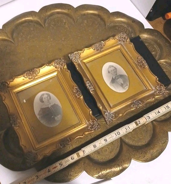 Beautiful Pair Of Framed 1800’S PHOTOS OF A YOUNG COUPLE GILDED FLORAL FRAMES Beautiful Pair Of Framed 1800’S PHOTOS OF A YOUNG COUPLE GILDED FLORAL FRAMES