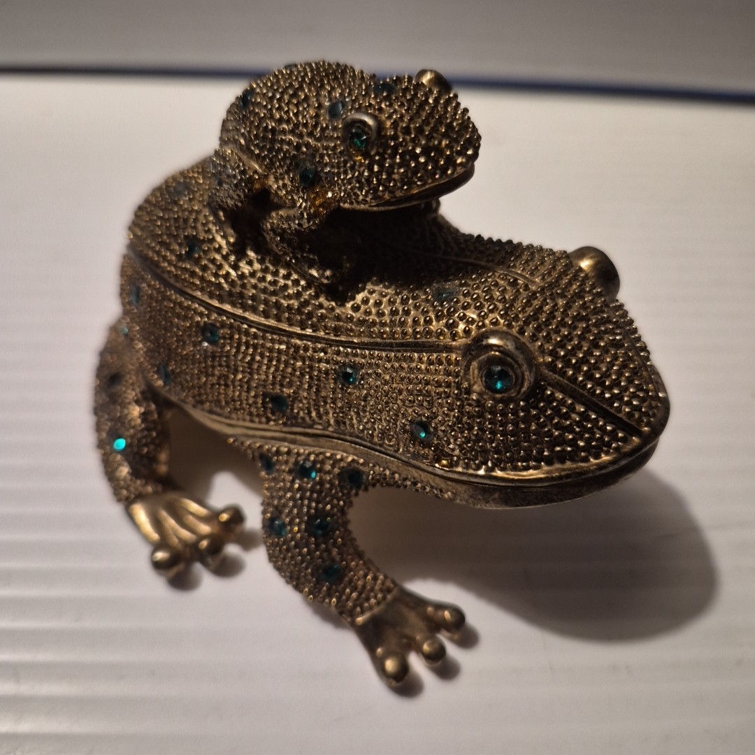 Vintage Bombay & Co Frog Trinket Box 