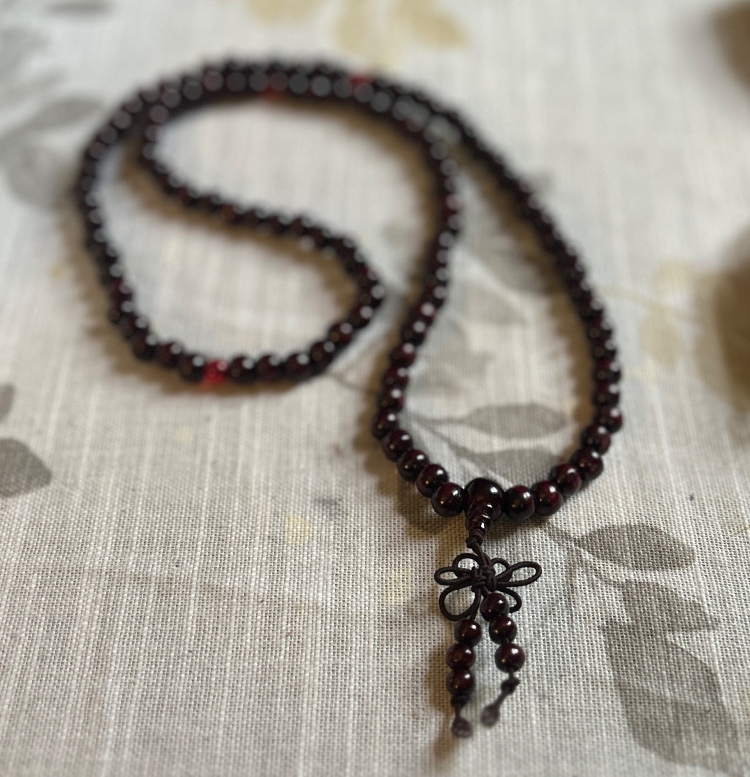 Sandalwood Japa Mala. 100% Real 8 mm Red Sandalwood 108 Prayer Beads.