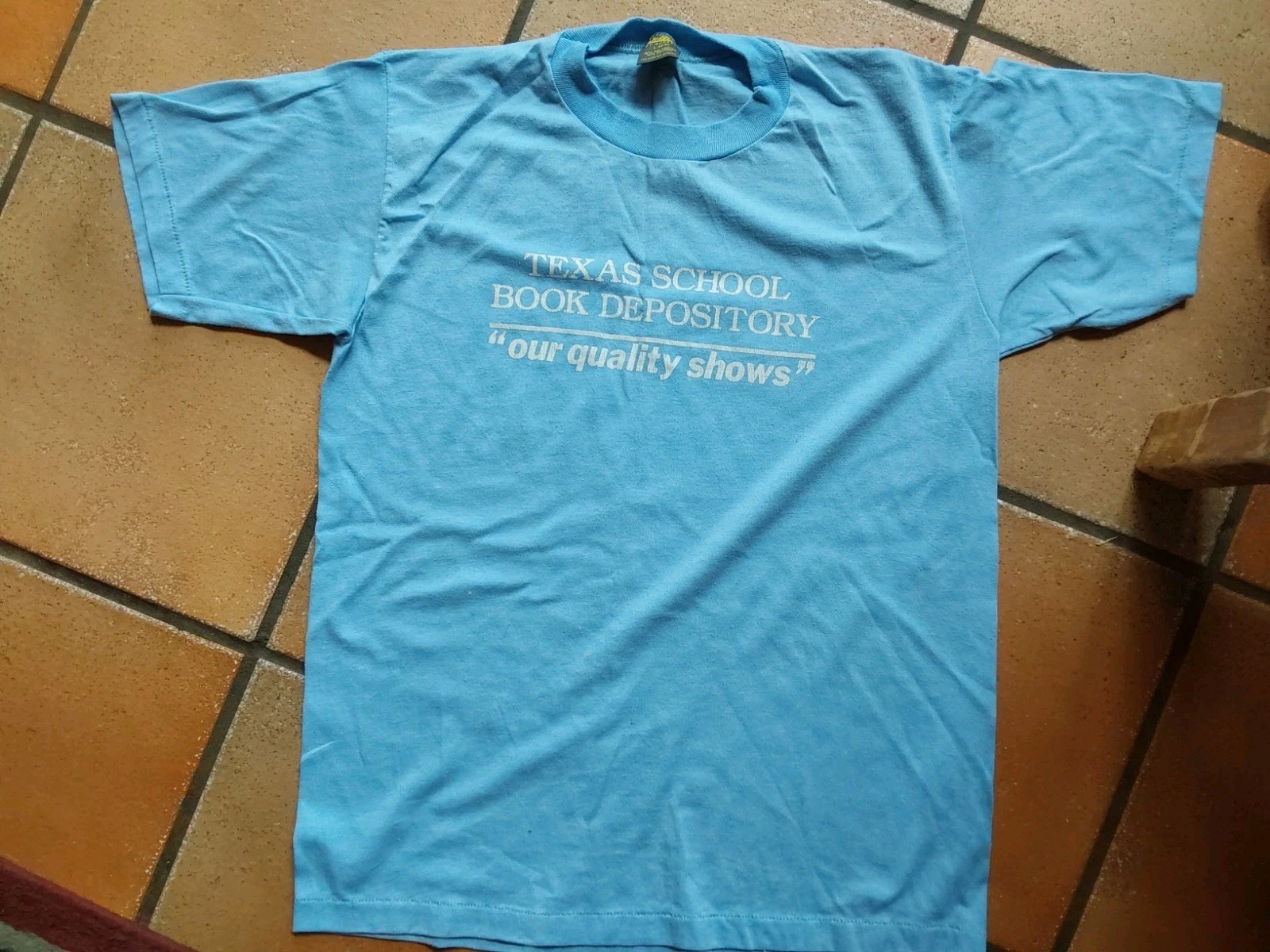 Authentic 1981/1982 Texas School Book Depository Staff T-Shirt Size Large