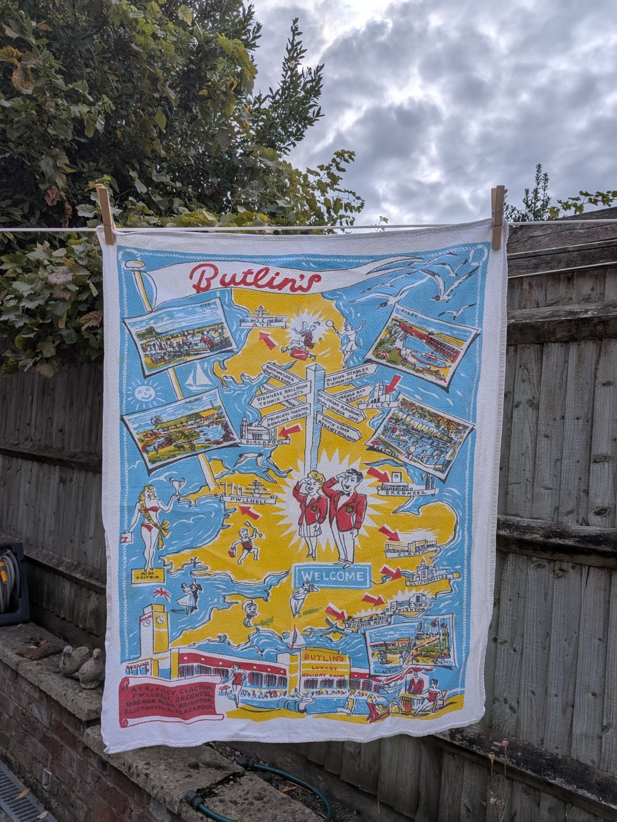 RARE Vintage 1950s Butlin's Souvenir Linen Tea Towel