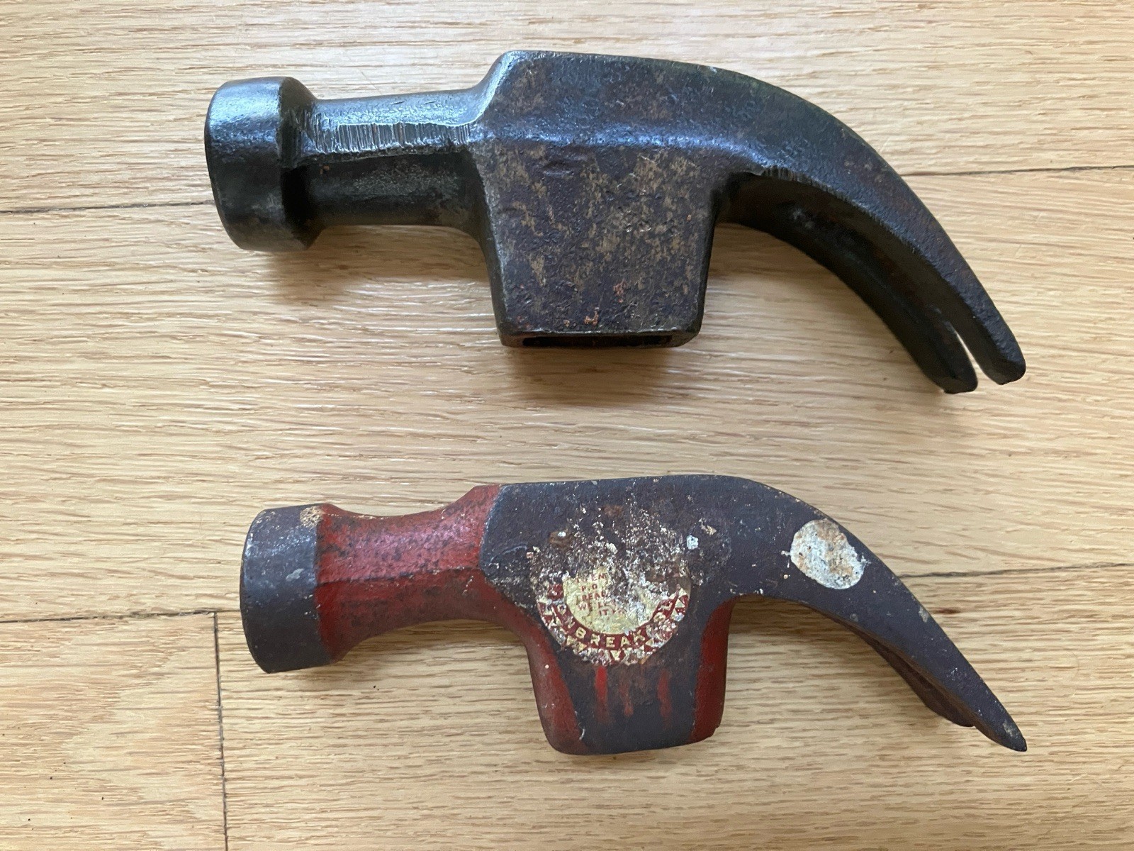 LOT OF 2 VINTAGE CLAW HAMMER HEADS - CARPENTER CONSTRUCTION