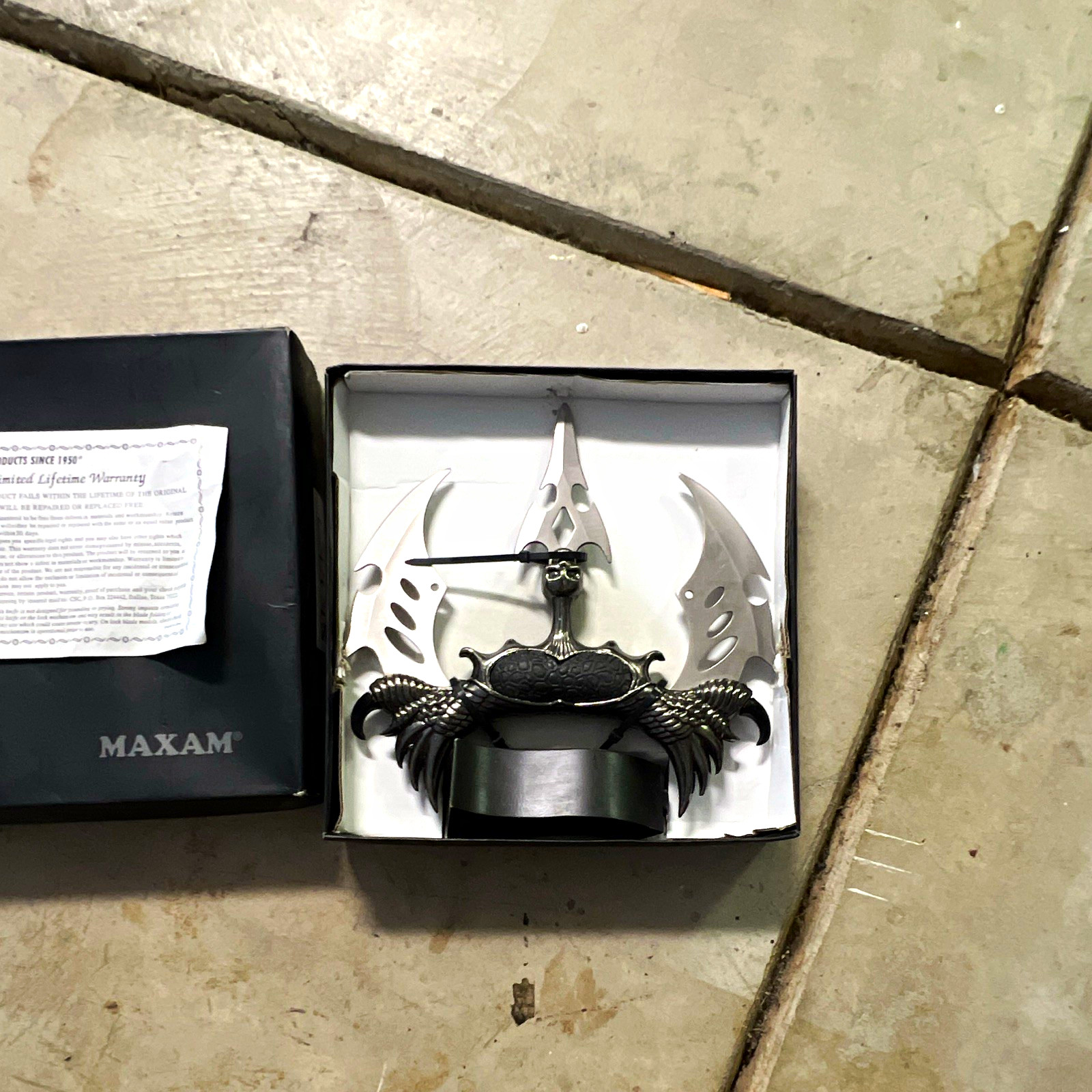 Maxam Stainless Steel Spear Point Dagger, Full Tang w/ Display Stand, Boxed Maxam Stainless Steel Spear Point Dagger, Full Tang w/ Display Stand, Boxed