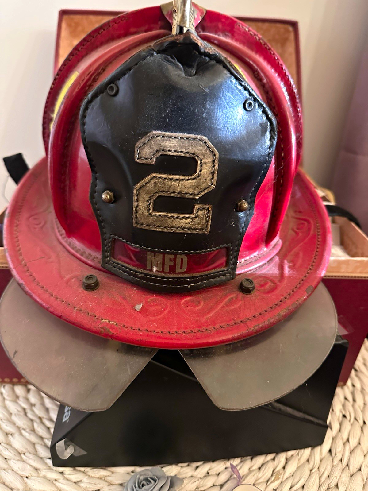 Cairns N5A New York Leather Helmet - Mineola FD Truck 2 (USA Fire Department) 