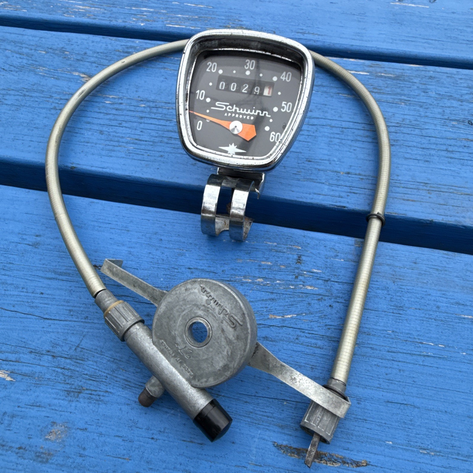 SCHWINN APPROVED BIKE SPEEDOMETER CHROME 0-60 MPH HEAD HURET BICYCLE SPEEDO 27”
