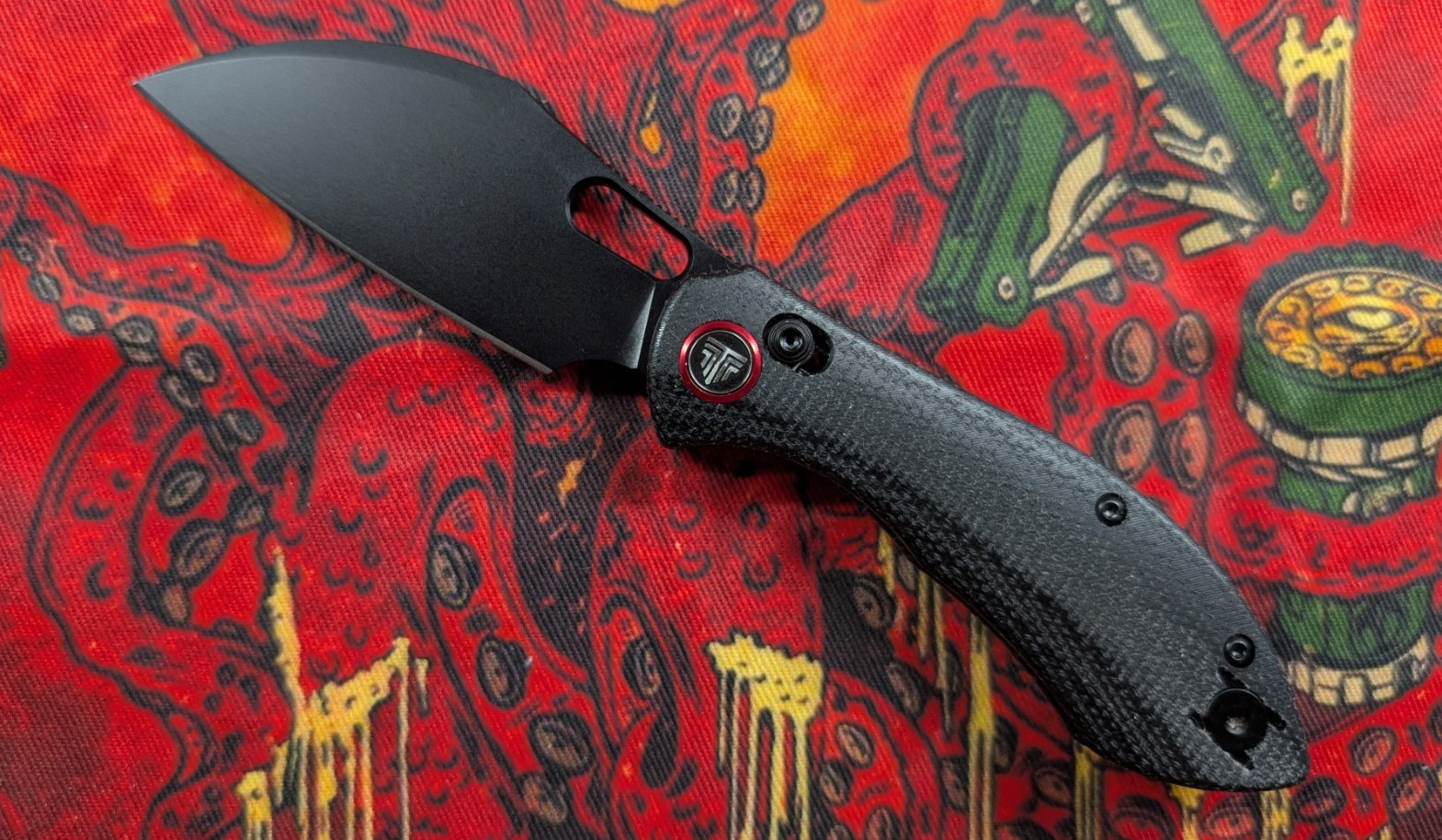 TRIVISA Batwing-BM/S Folding Pocketknife 14C28N Steel Black Micarta, Clip