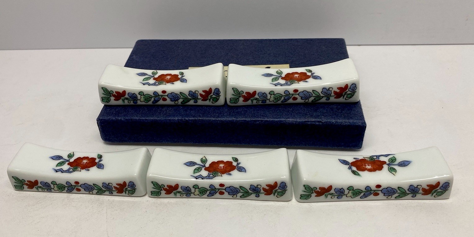 Vintage Arita Ware Camellia Porcelain Chopstick Rests Hashioki Set of 5 Japan