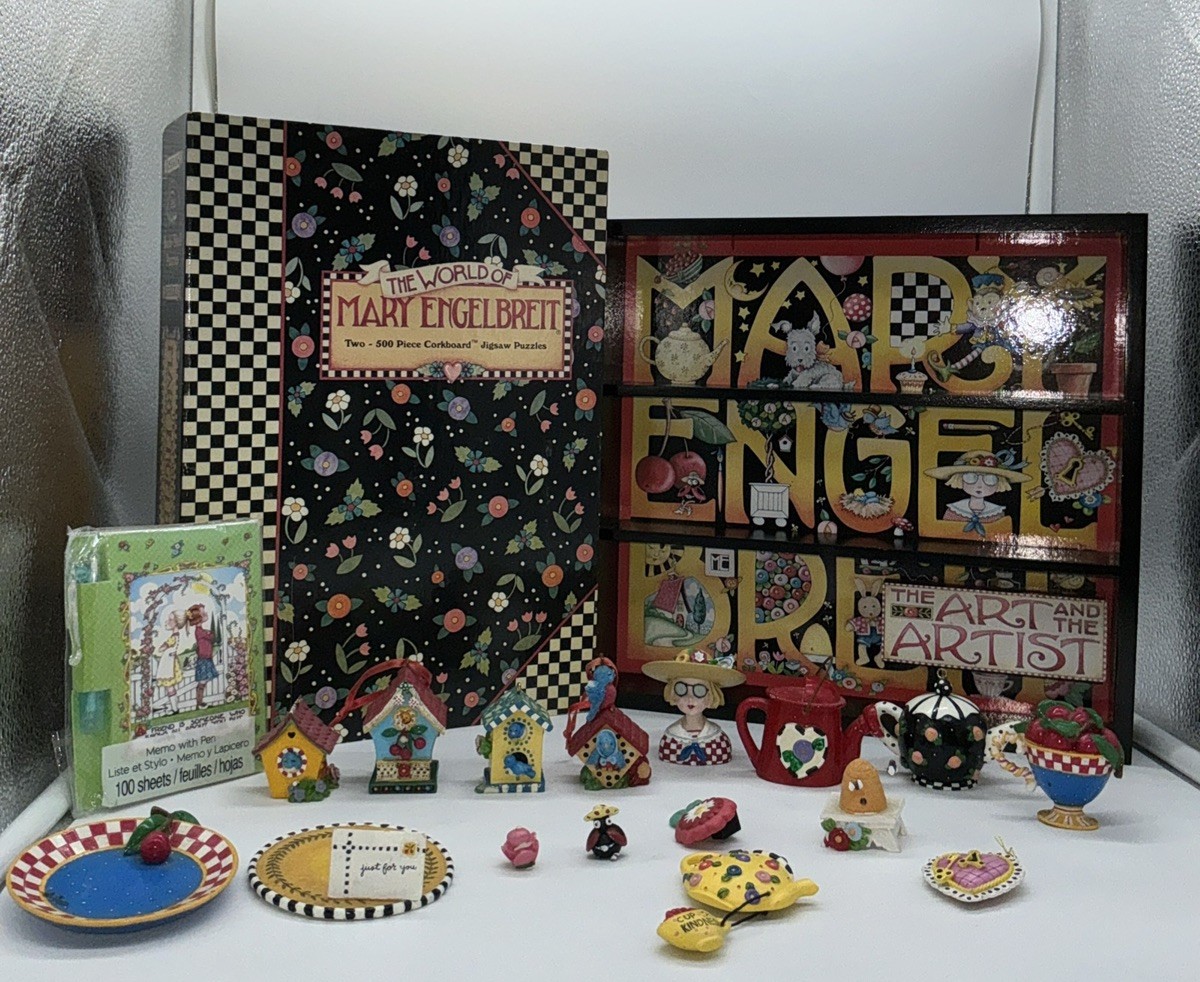 Lot of Mary Engelbreit Assorted Items and NEW PUZZLES (1997) Lot of Mary Engelbreit Assorted Items and NEW PUZZLES (1997)