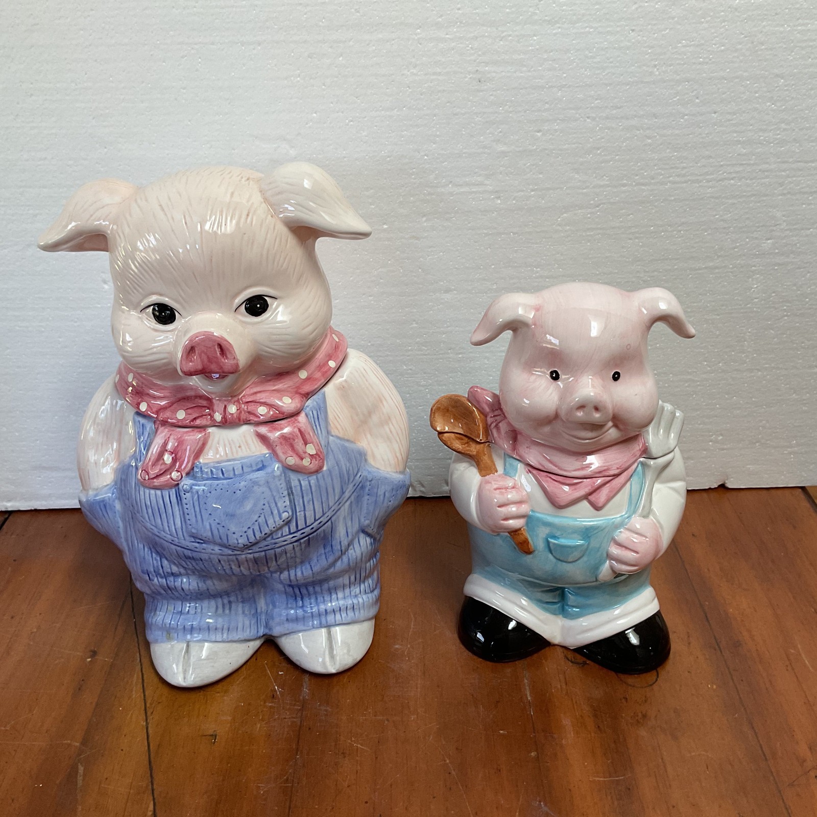 Vintage Ceramic Pig Cookie Jars Pair Large Small Farmhouse Kitchen Decor Lot 2 Vintage Ceramic Pig Cookie Jars Pair Large Small Farmhouse Kitchen Decor Lot 2
