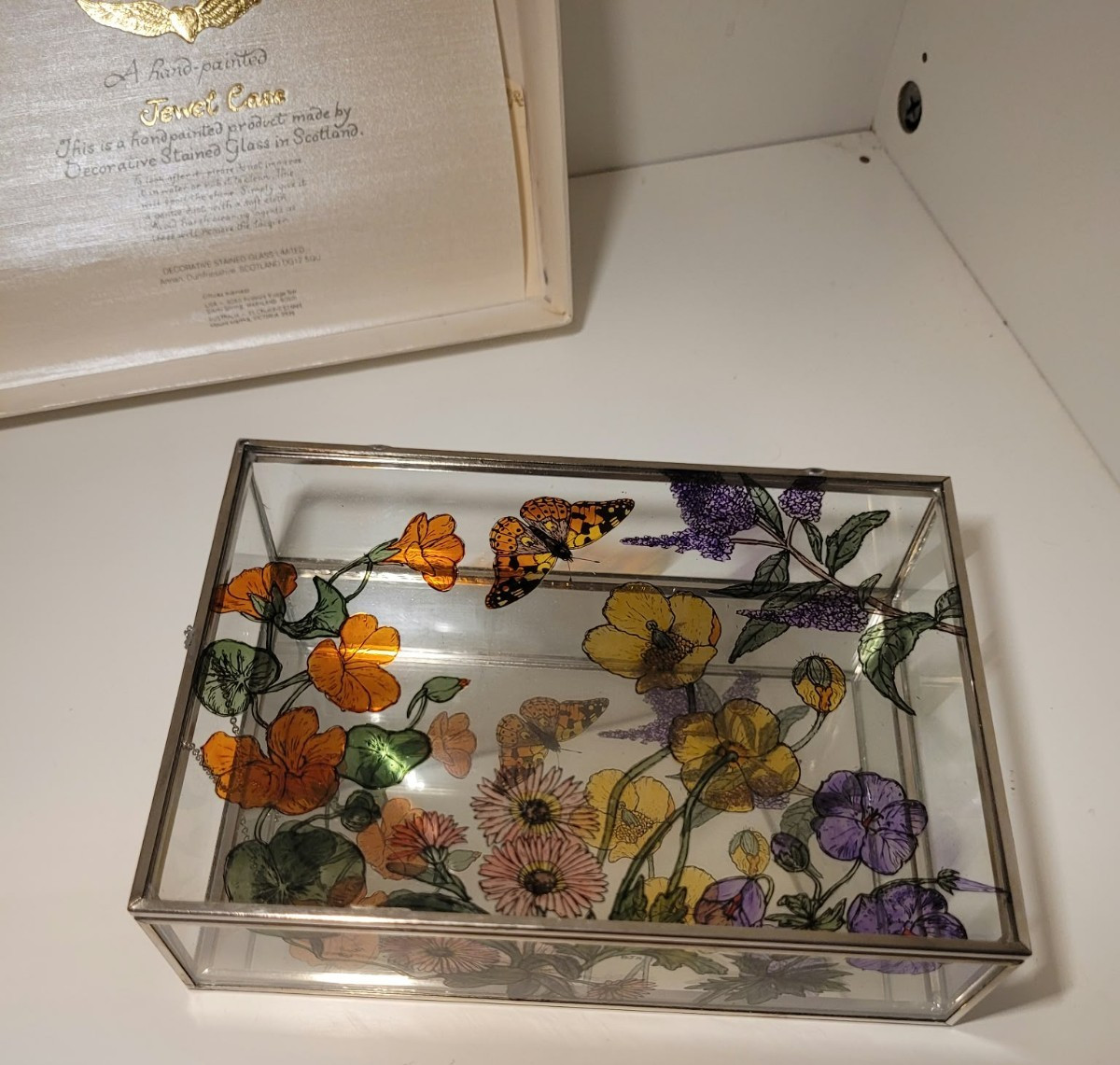 Beautiful Vintage hand painted stained glass jewellery case see spec for details