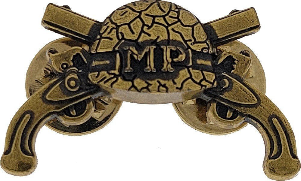 Military Police MP HAT US Army Pin MP Cross Pistols Antique Gold Military Police MP HAT US Army Pin MP Cross Pistols Antique Gold