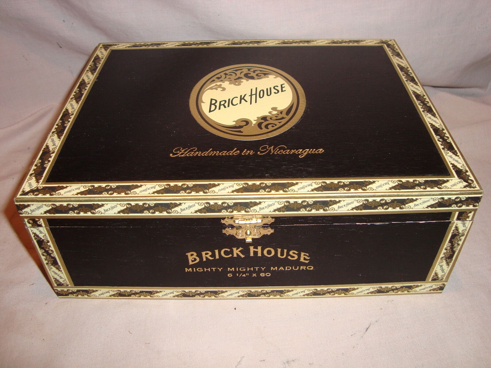 BRICKHOUSE MIGHTY MIGHTY MADURO BLACK EMPTY WOOD CIGAR BOX