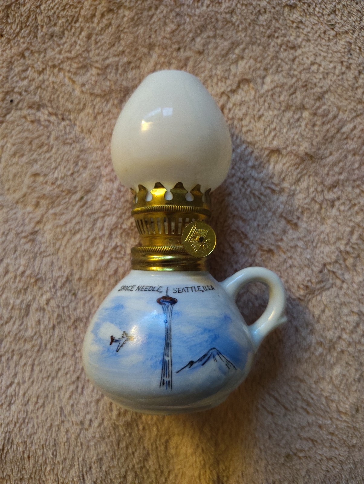 VTG 1962 Seattle World’s Fair Space Needle Mini Oil Lamp Souvenir PRISTINE... VTG 1962 Seattle World’s Fair Space Needle Mini Oil Lamp Souvenir PRISTINE...
