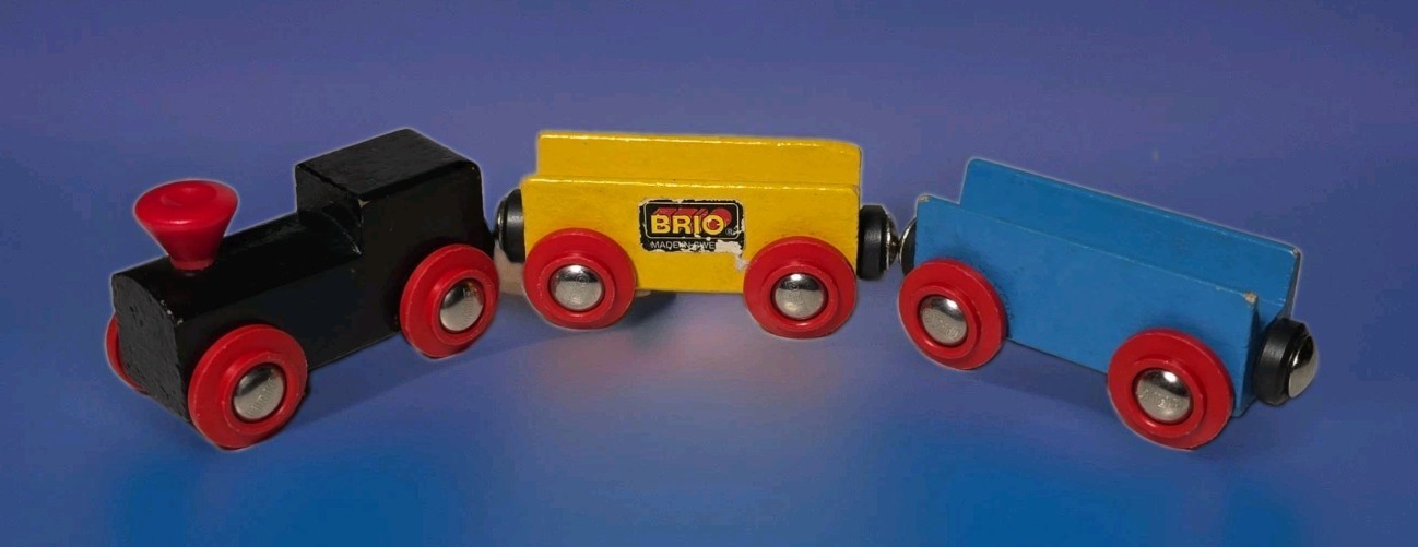 Vintage Brio Wooden Railway Train Engine + 2 Cars Set Sweden Made Wood