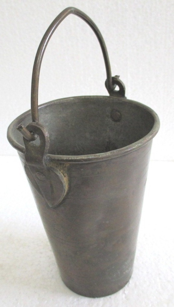 1800's ANTIQUE BRONZE GRADUATING BUCKET PAIL .
