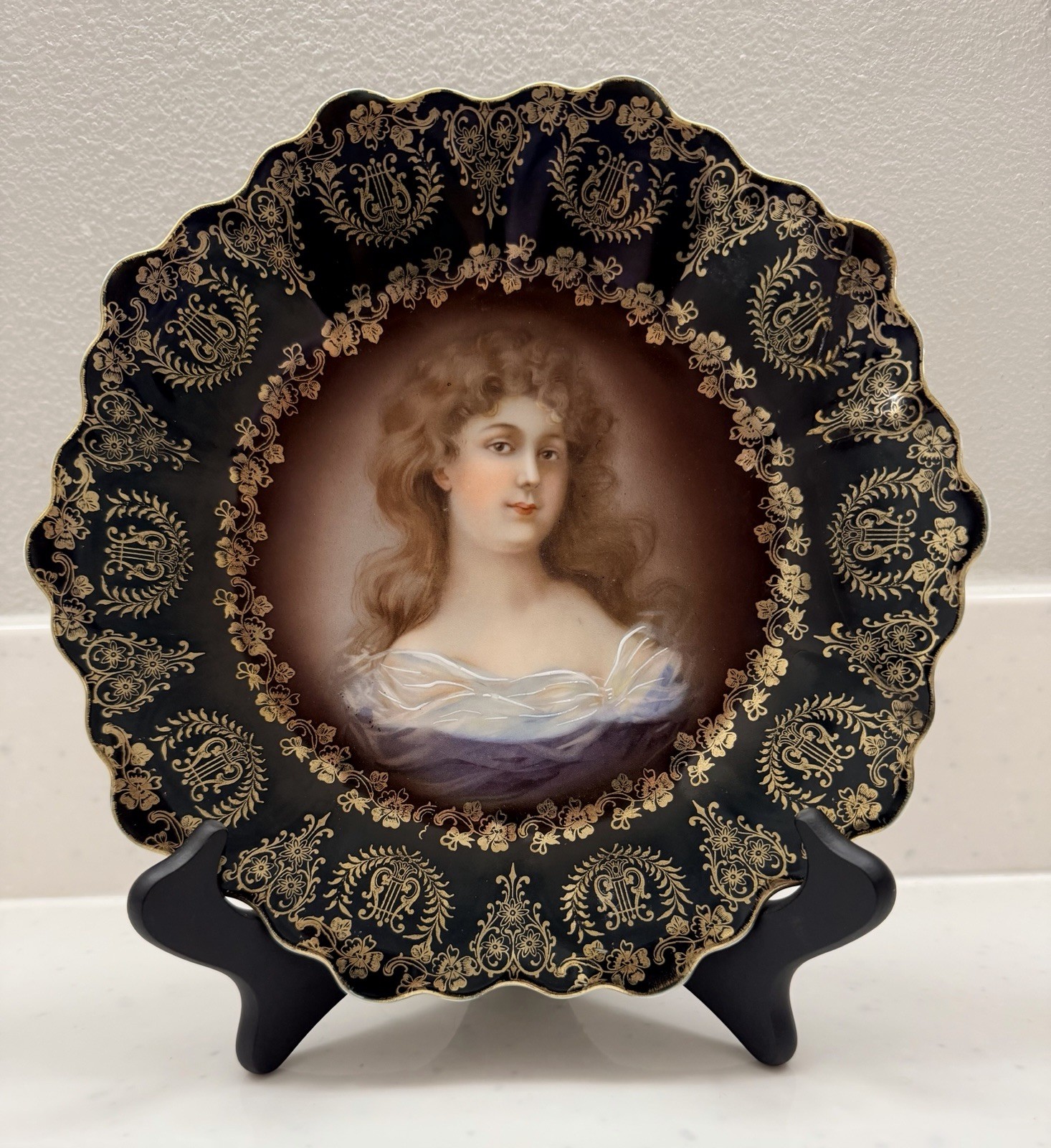 Antique 9” ZS&C Bavarian Portrait Plate Of Woman - Black & Gold Rimmed Plate Antique 9” ZS&C Bavarian Portrait Plate Of Woman - Black & Gold Rimmed Plate
