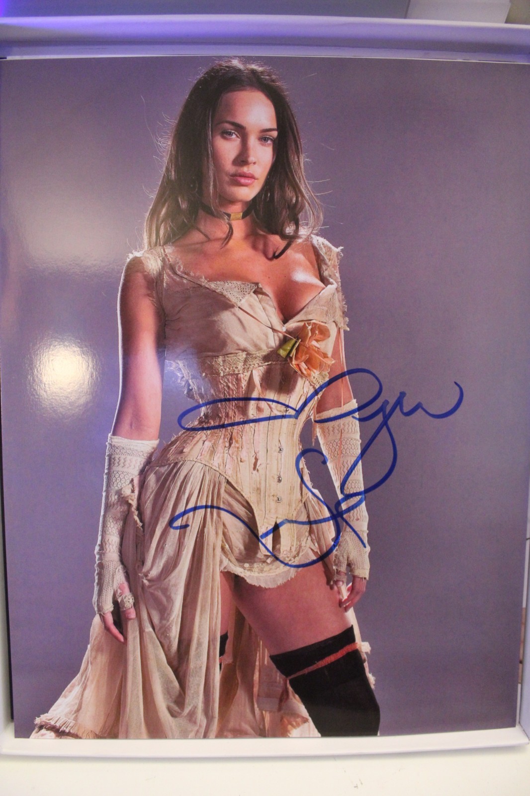 Autographed 8.5x11 - Photo - Megan Fox, Jonah Hex,  Model/Actress  + COA