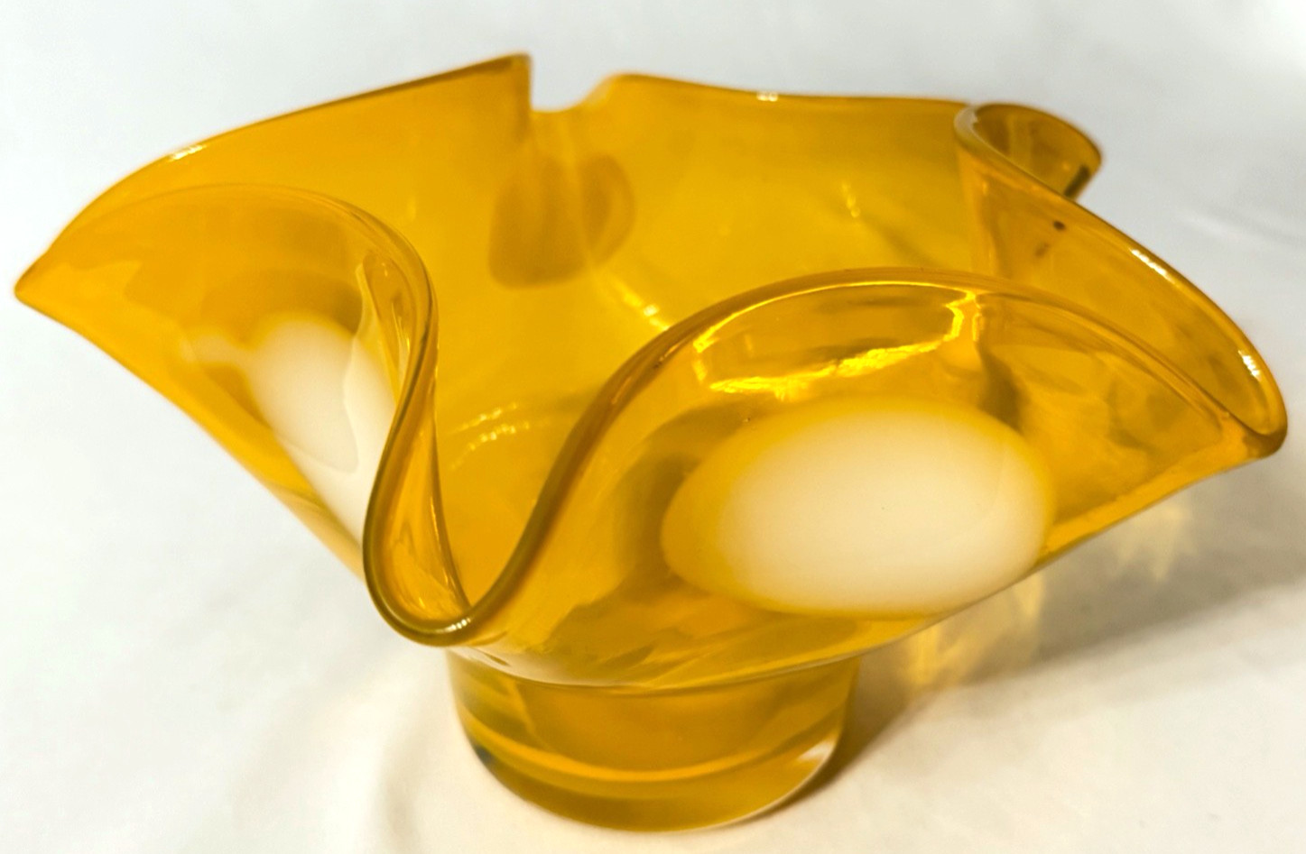 Unique Vintage Blenko Style Mid- Century Yellow & White Circles Art Glass Bowl Unique Vintage Blenko Style Mid- Century Yellow & White Circles Art Glass Bowl