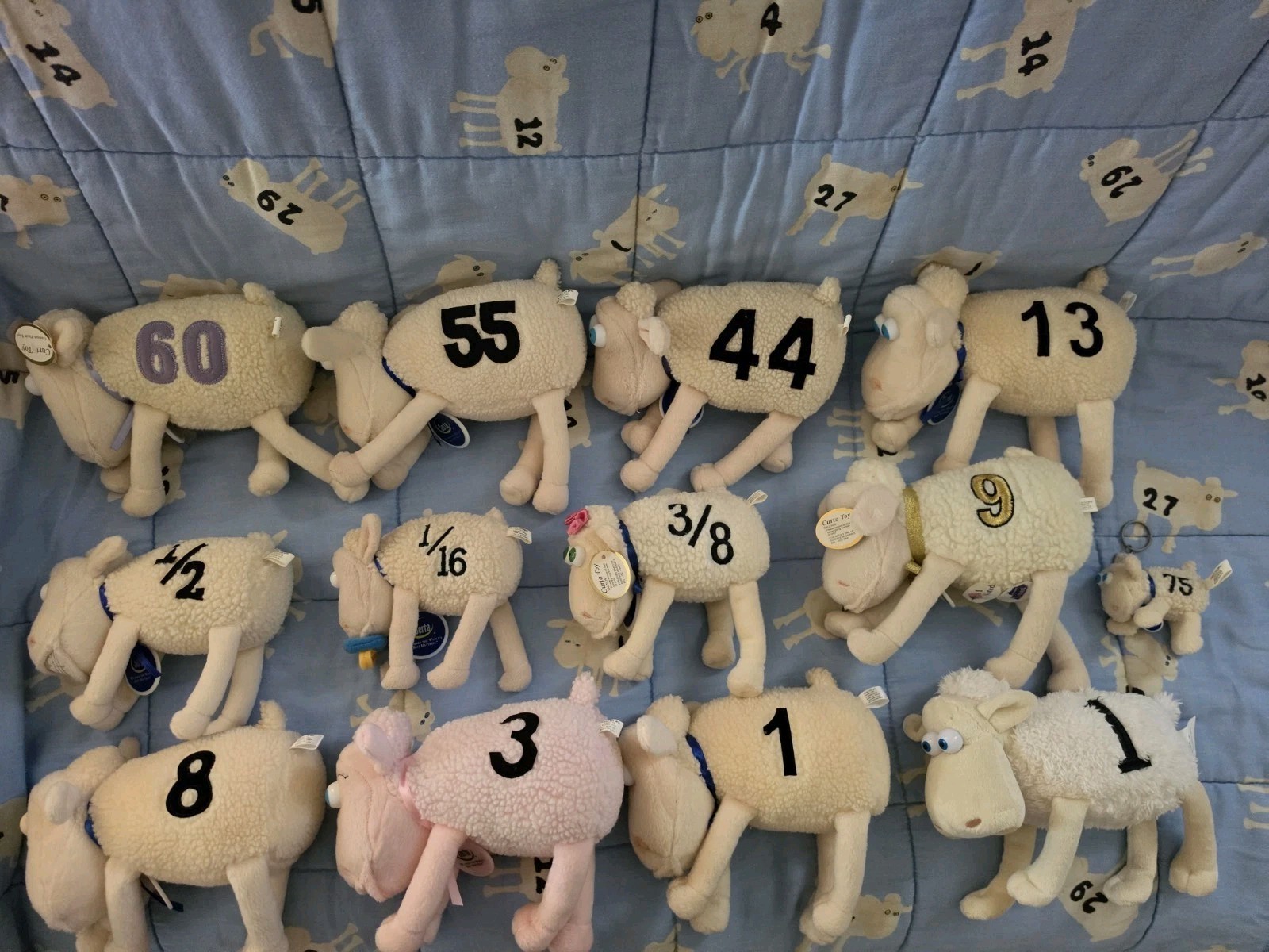 Lot Of Curto Serta Counting Sheep Plus Blanket Lot Of Curto Serta Counting Sheep Plus Blanket