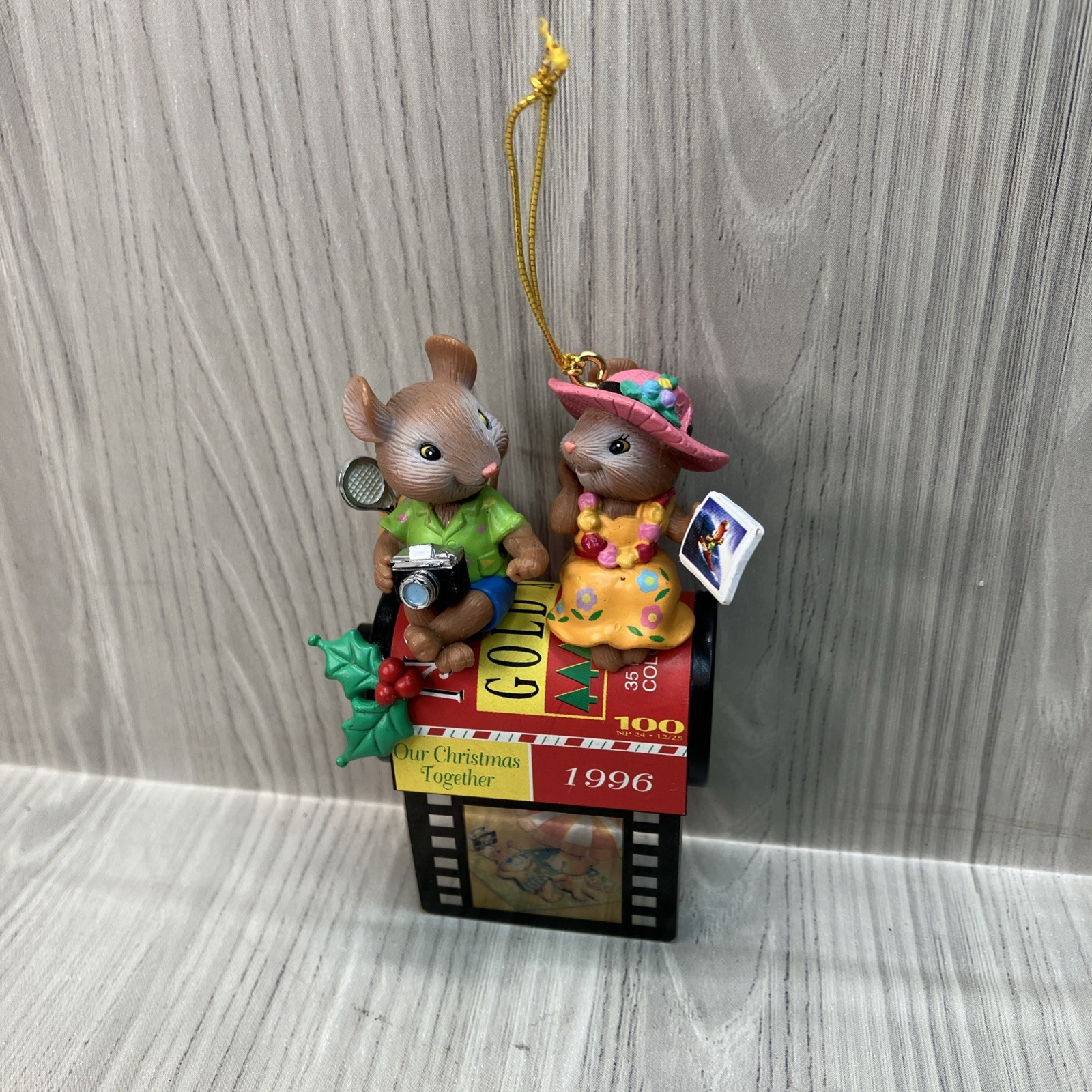 Enesco A Picture Perfect Pair Ornament 1996 Christmas Together Mouse Camera Film Enesco A Picture Perfect Pair Ornament 1996 Christmas Together Mouse Camera Film