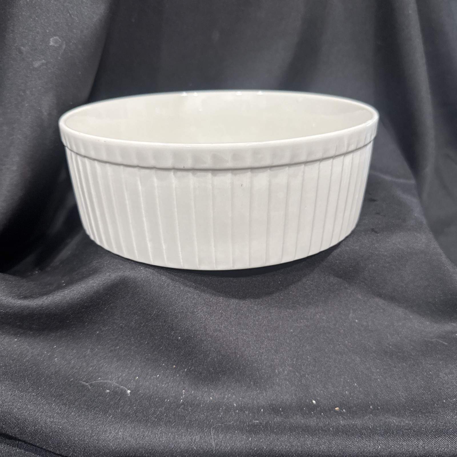 Vintage HALL #2506 Ceramic Pleated Soufflé Baking Casserole 8\