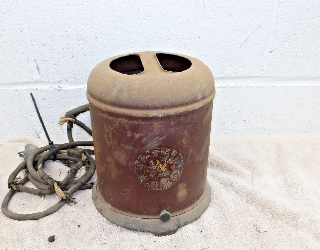 antique 1920's Westinghouse Radio Battery Charger. antique 1920's Westinghouse Radio Battery Charger.