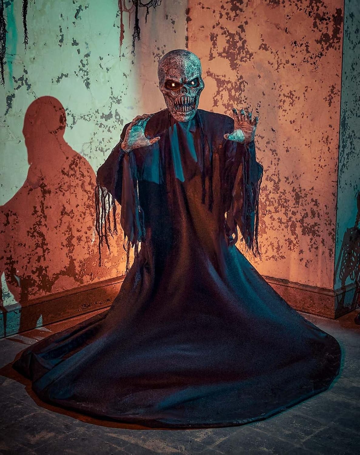 Spirit Halloween 8 Ft 9 In Mr. Dark Animatronic Halloween Prop NIB Spirit Halloween 8 Ft 9 In Mr. Dark Animatronic Halloween Prop NIB