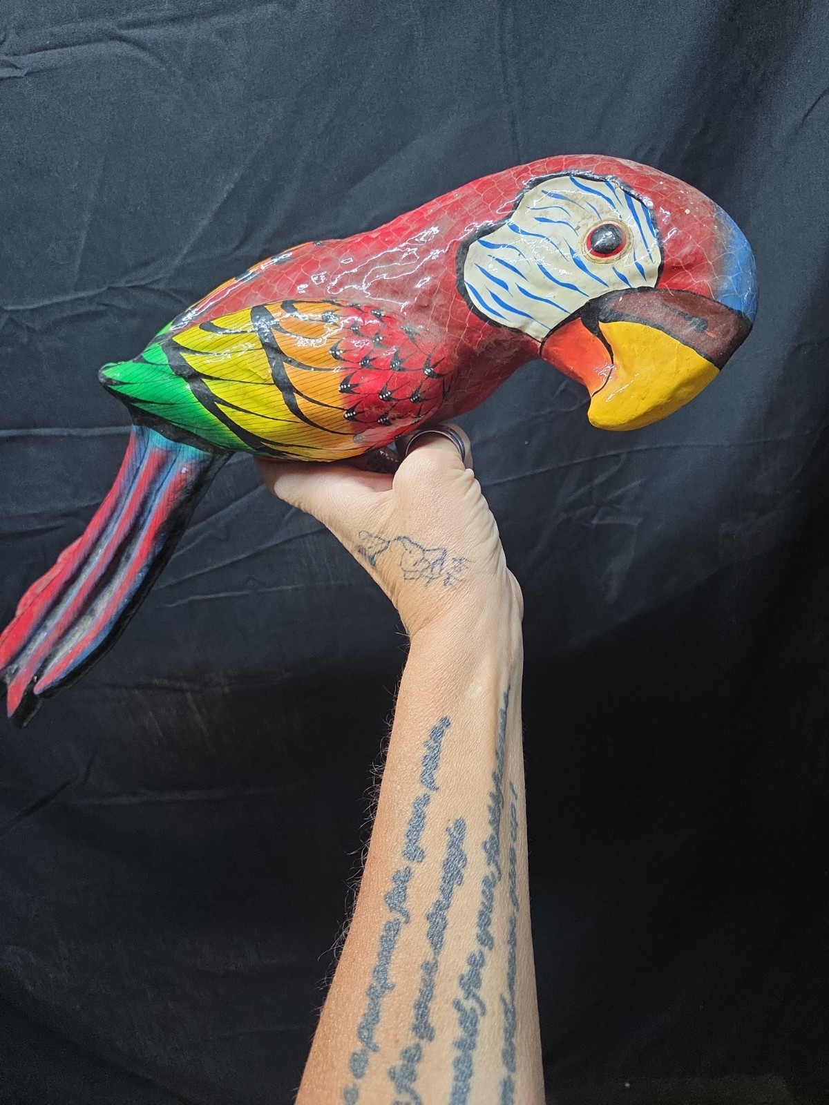 Vintage LARGE Mexican Paper mache Red MACAW Parrot Hand Painted Bird 23” Vintage LARGE Mexican Paper mache Red MACAW Parrot Hand Painted Bird 23”