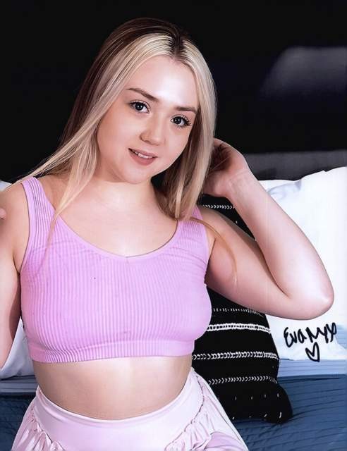 Eva Nyx signed model 8x10 Photo -PROOF- -CERTIFICATE- (A0003)
