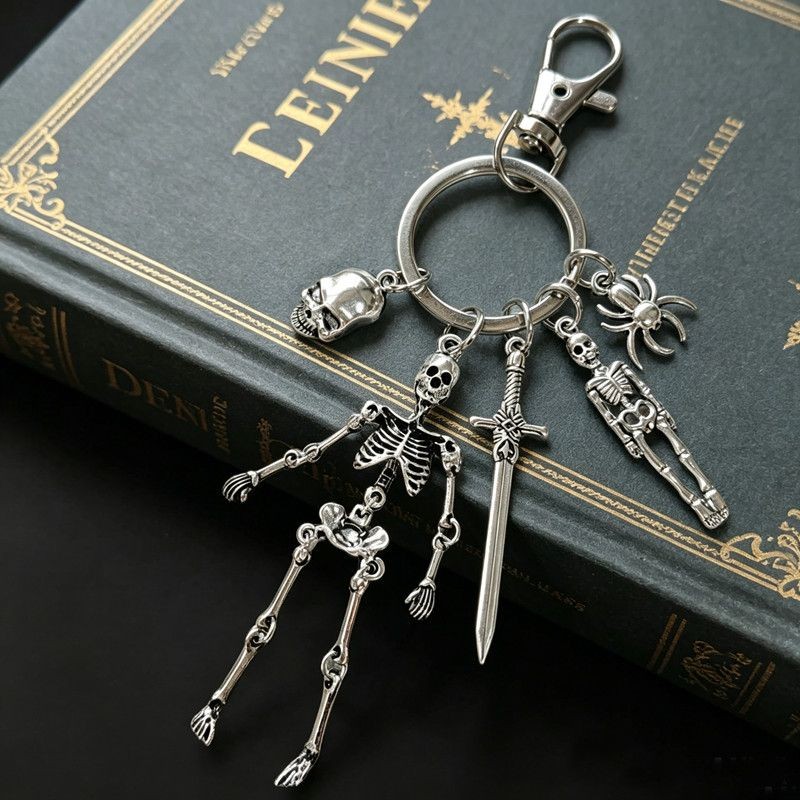 Skull Keychain Punk Gothic Hanging Pendant Key Ring Fashion Accessory Gift New